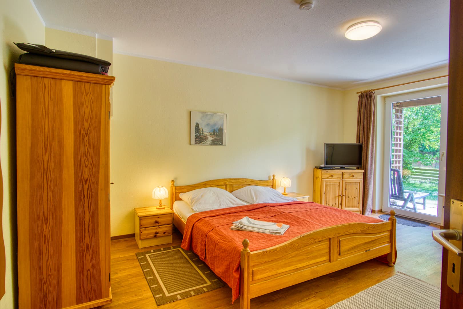 Doppelbett Ferienwohnung Lindenhof Natururlaub Lüneburger Heide