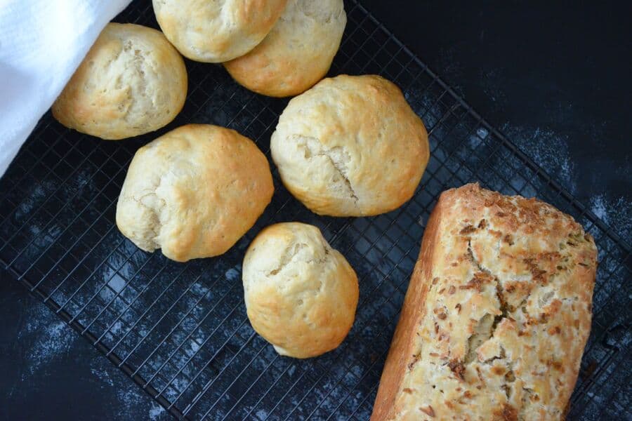 Rezept für Brot und Brötchen aus Quark-Teig mit Kartoffeln / Lüneburger Heide