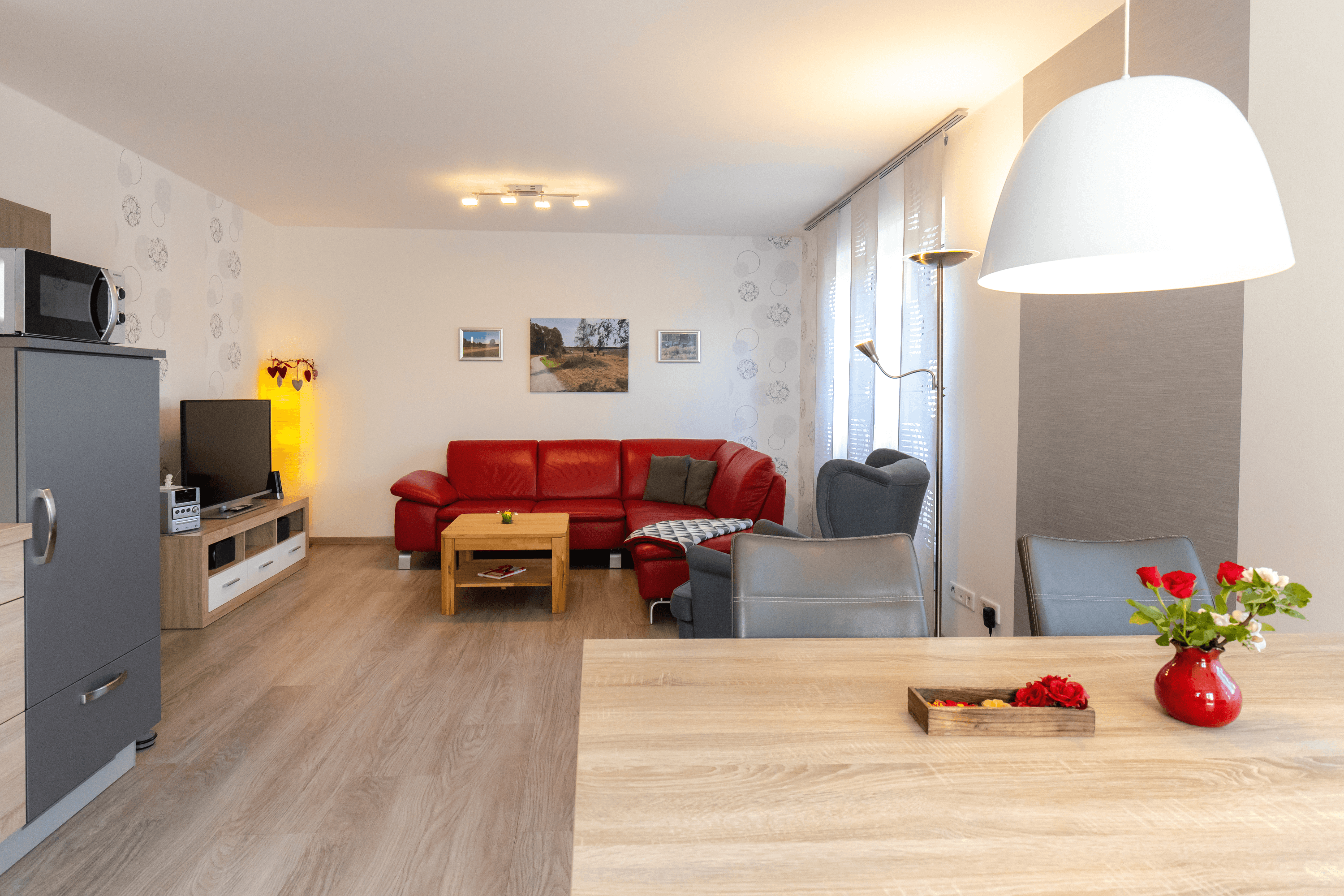 Wohn-Essbereich in dem Ferienhaus Südheide in Hermannsburg