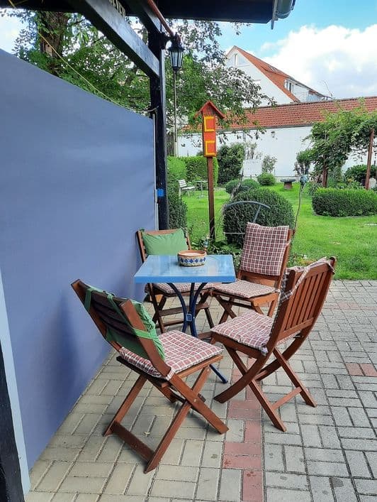 Sitzplatz am Garten der Ferienwohnung Dreyer in Celle