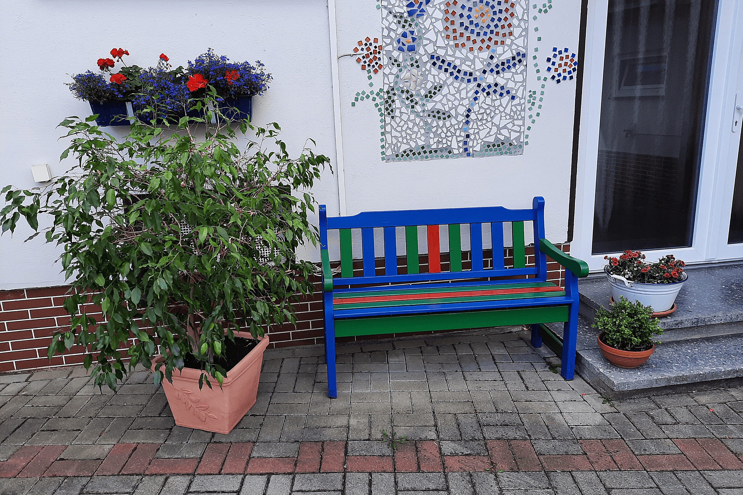 Sitzplatz am Haus der Ferienwohnung Fritz Dreyer in Celle