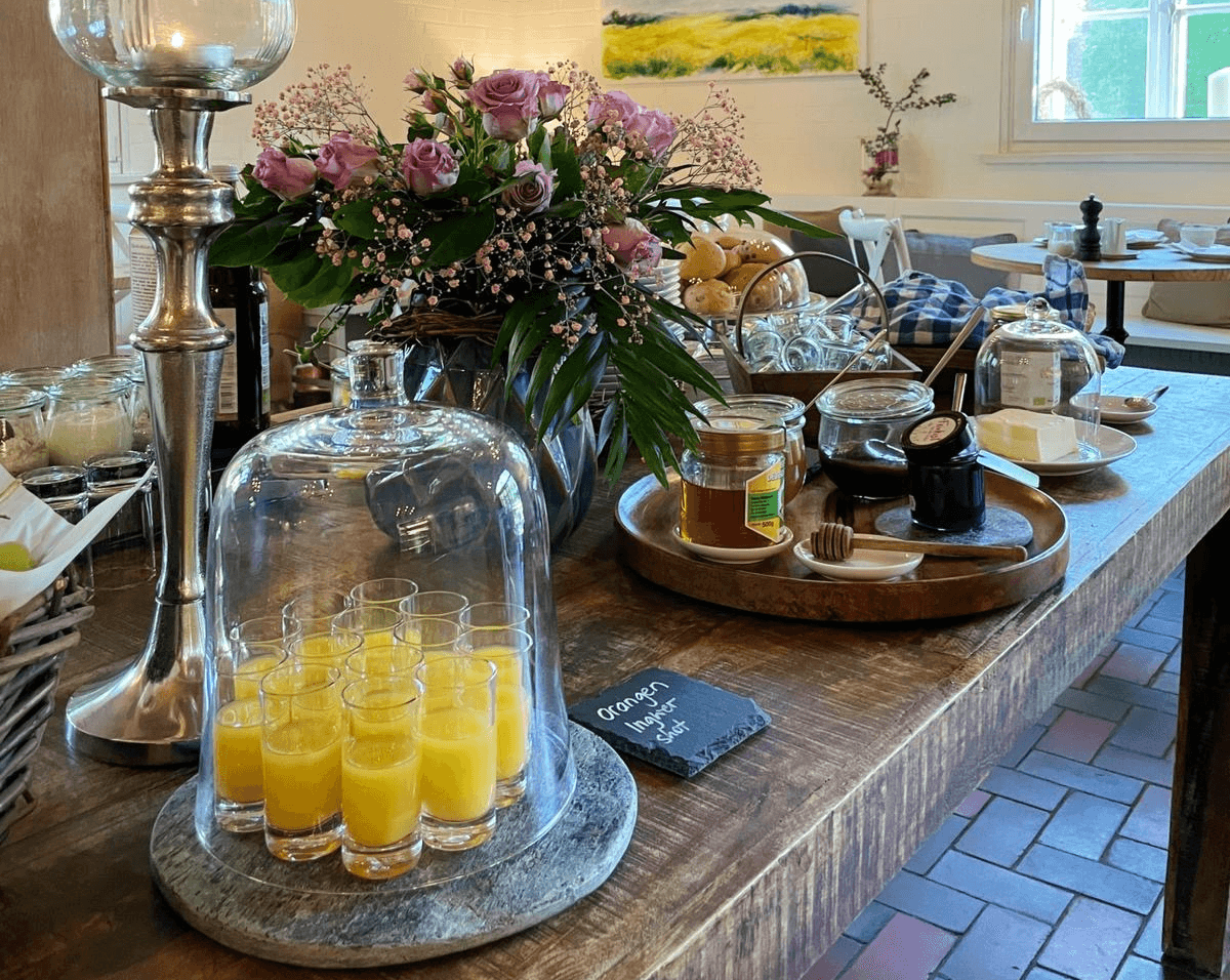 leckeres regionales frühstück im hotel stimbekhof, dem natur hotel in bispingendelicious regional breakfast at the hotel stimbekhof, the nature hotel in bispingenlækker regional morgenmad på hotel stimbekhof, naturhotellet i bispingenheerlijk regionaal ontbijt in hotel stimbekhof, het natuurhotel in bispingen