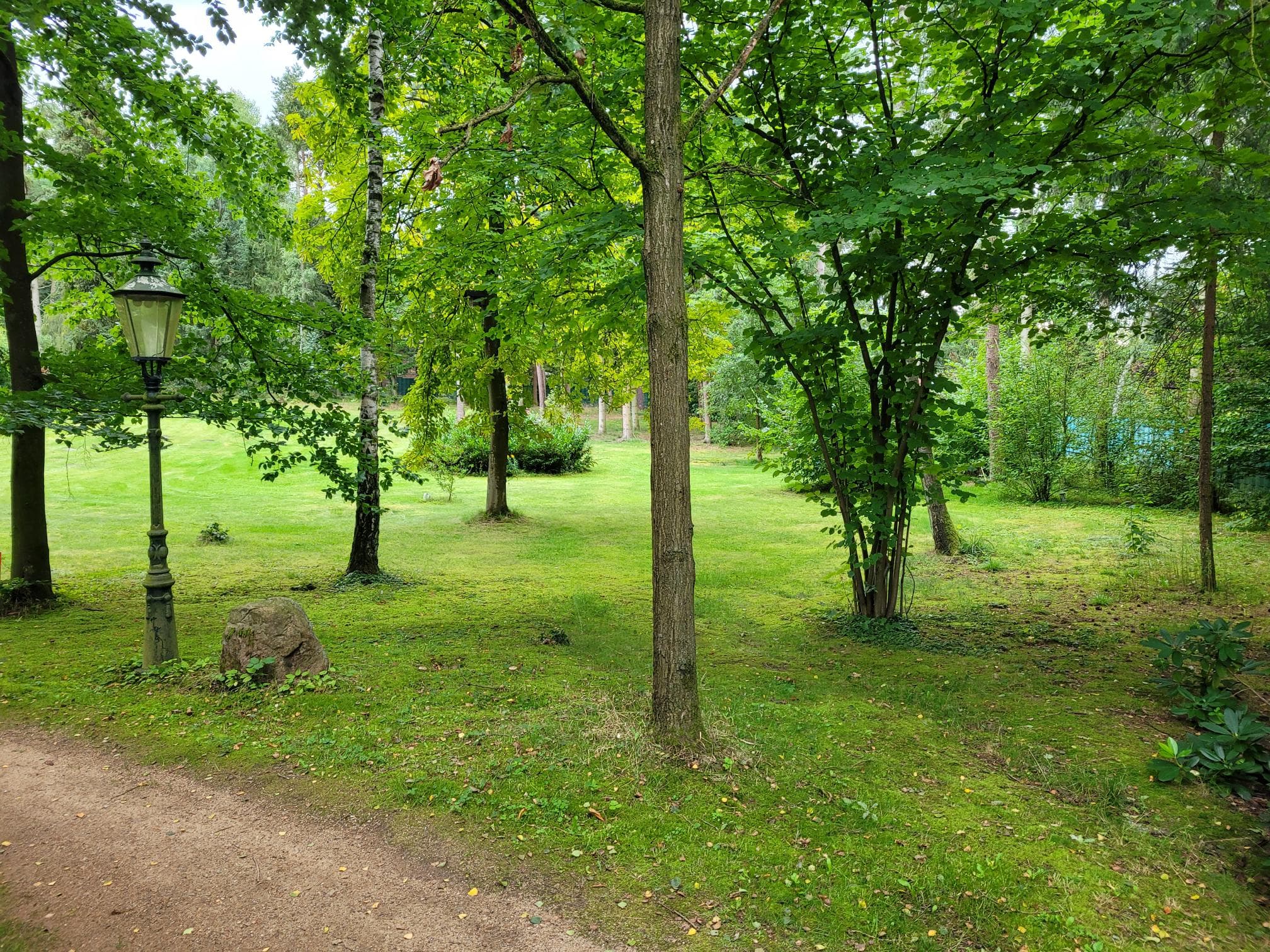 Garten der Whirlpool Suites in Amelinghausen