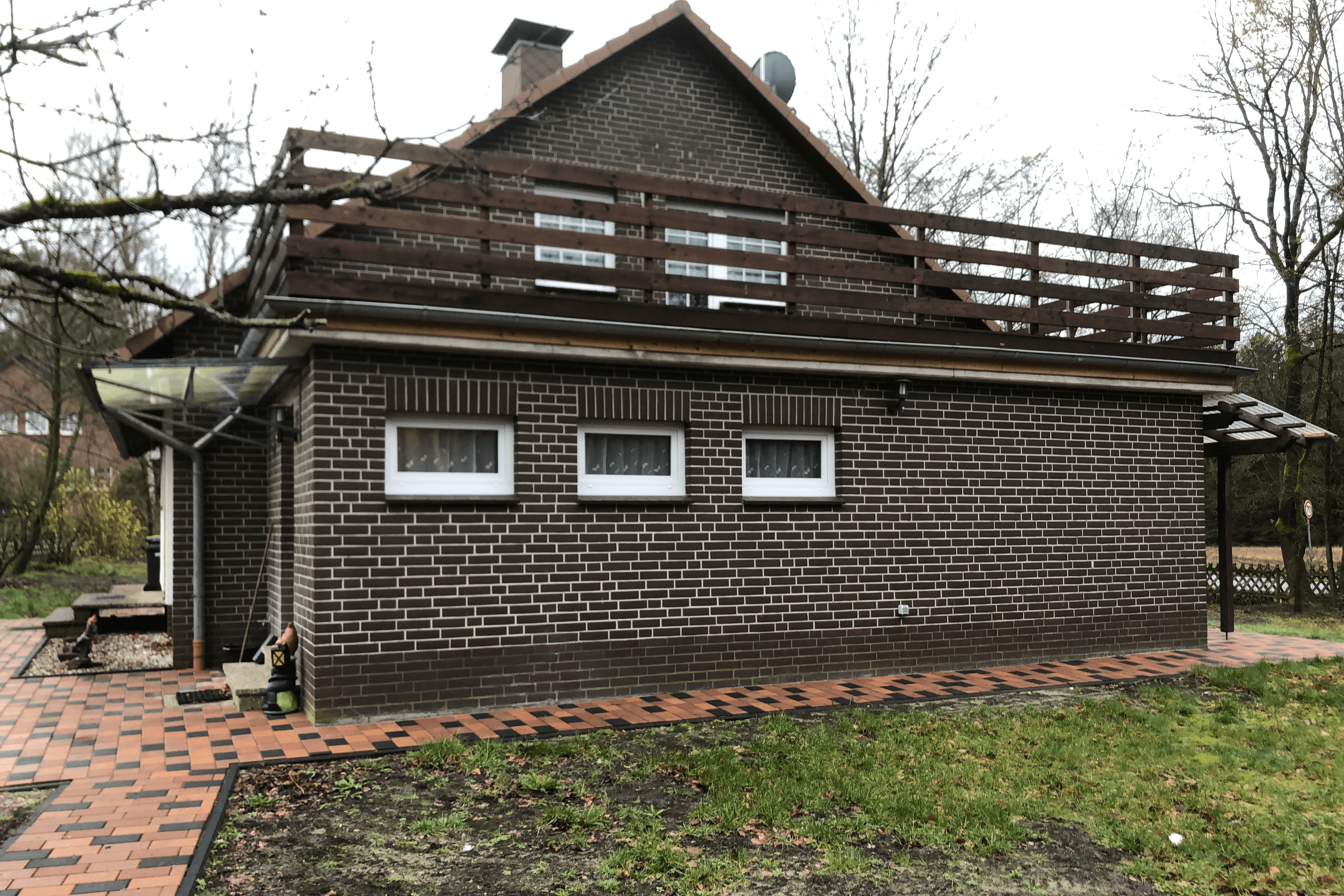 Außenansicht Balkon vom Ferienhaus Howe Bergen