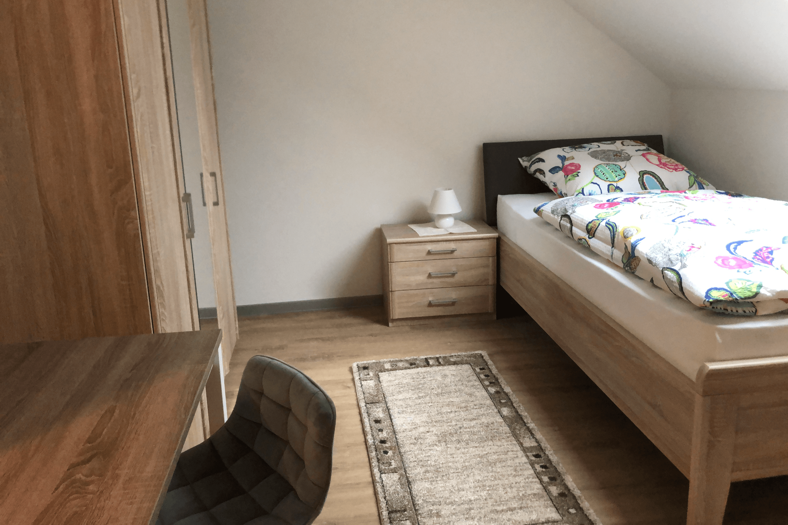 Einzelzimmer im Obergeschoss des Ferienhaus Howe Bergen