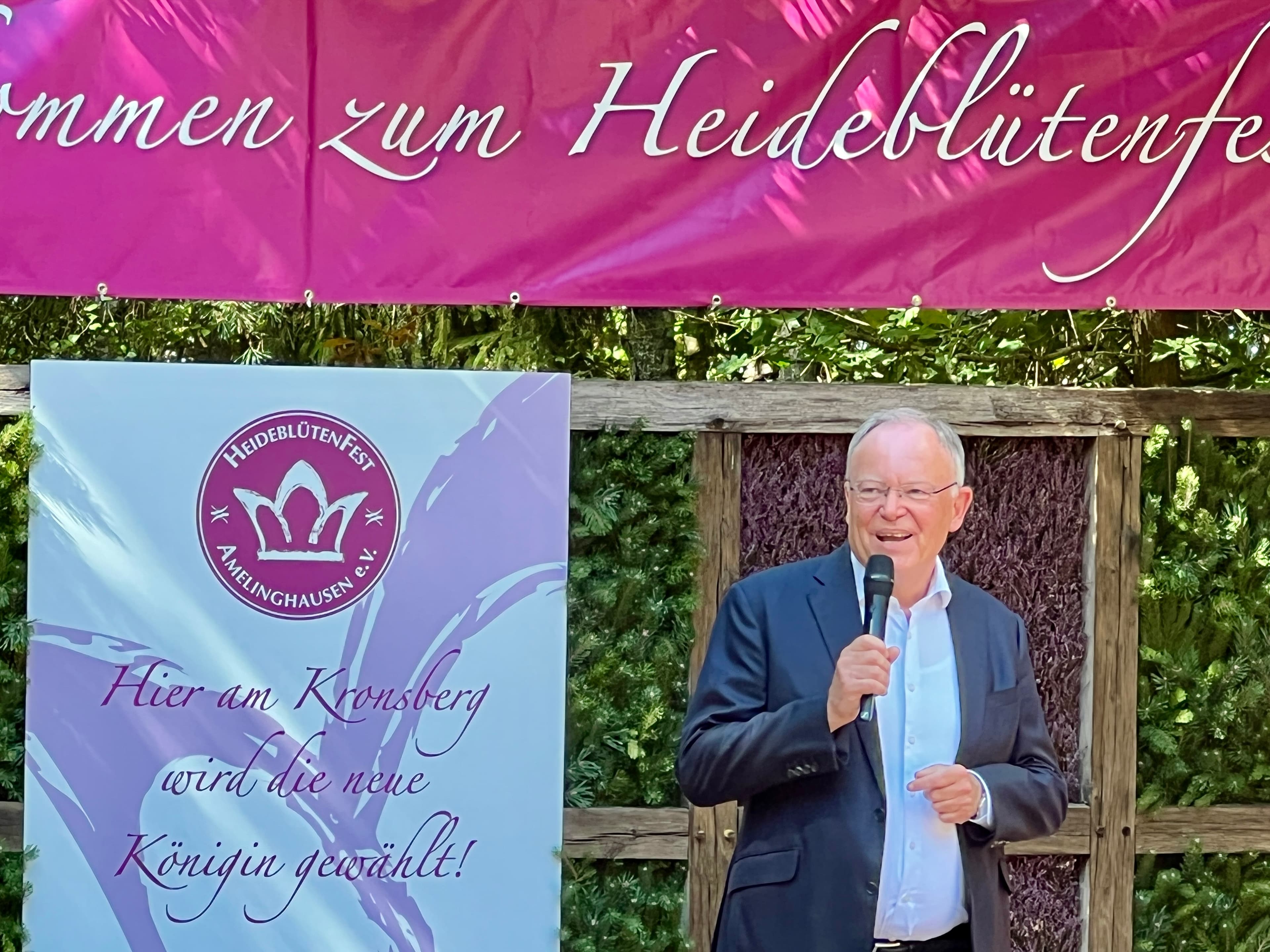 Heideblütenfest Amelinghausen, Krönung der Heidekönigin