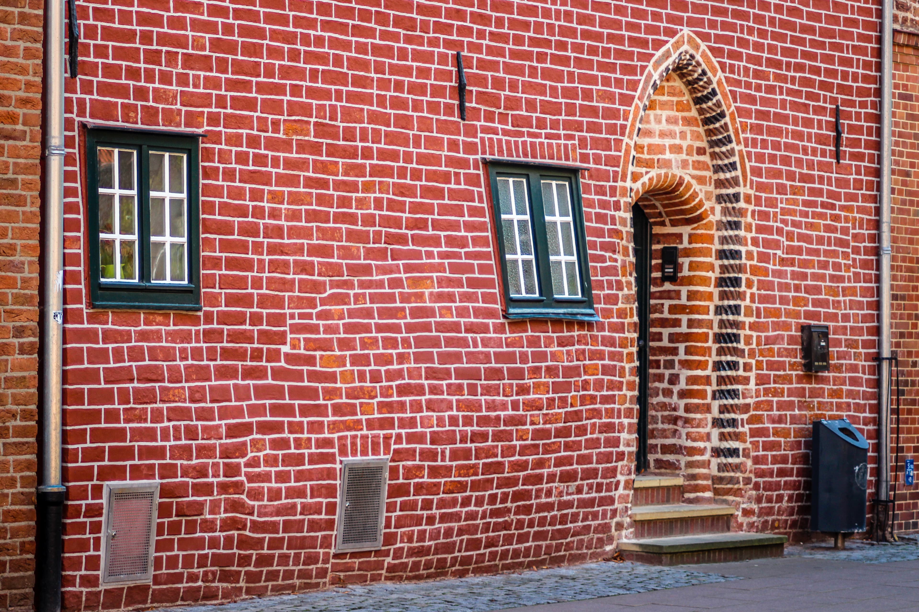 In der Waagestrasse in Lüneburg findet man das schwangere Haus