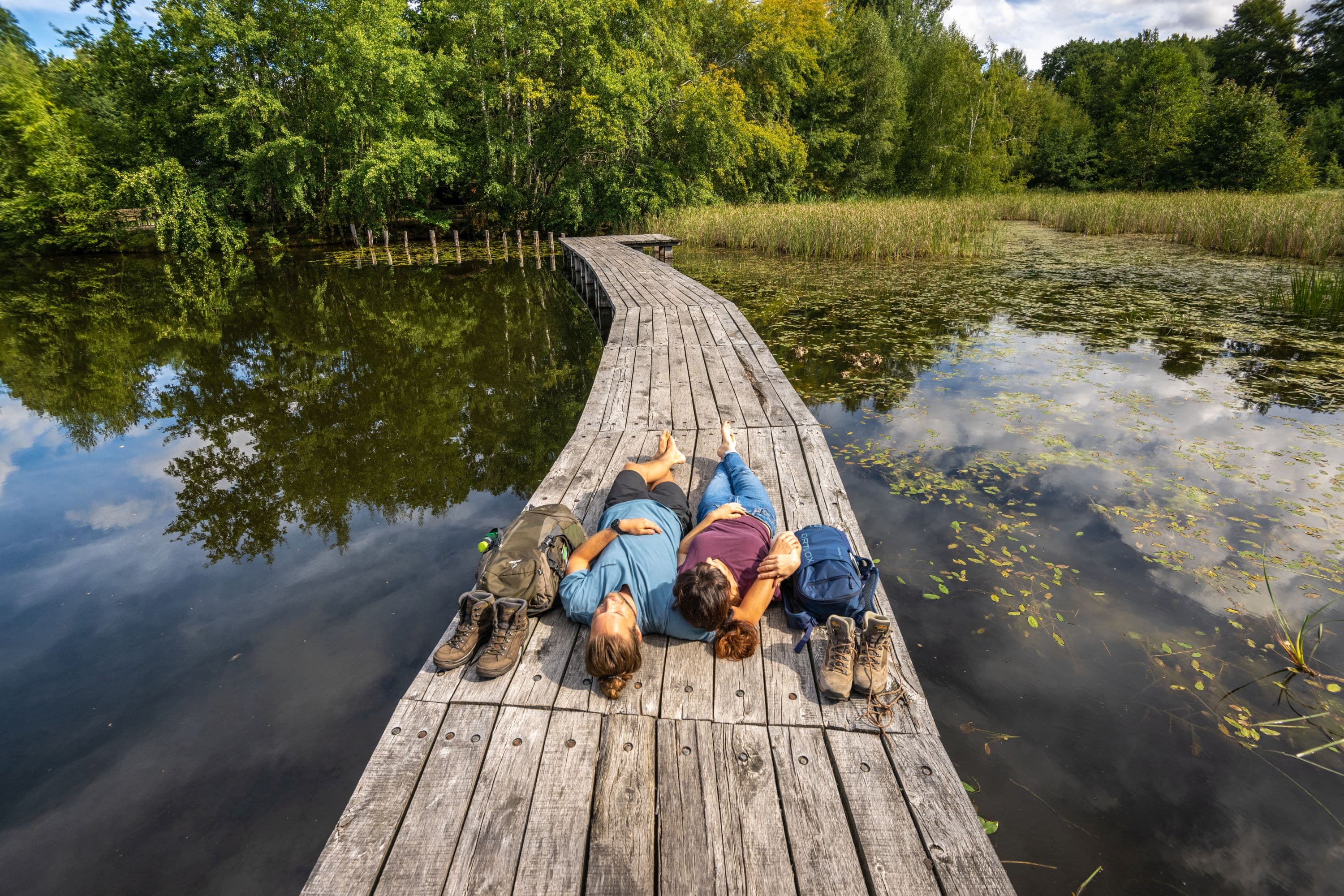 Eldingen Bargfeld Badesee Steg Wanderer