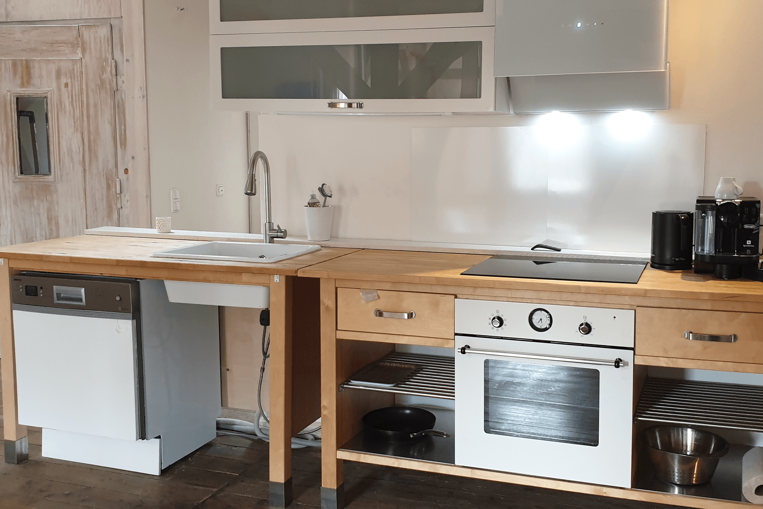 Küche in der Ferienwohnung Otto Haesler in Hermannsburg