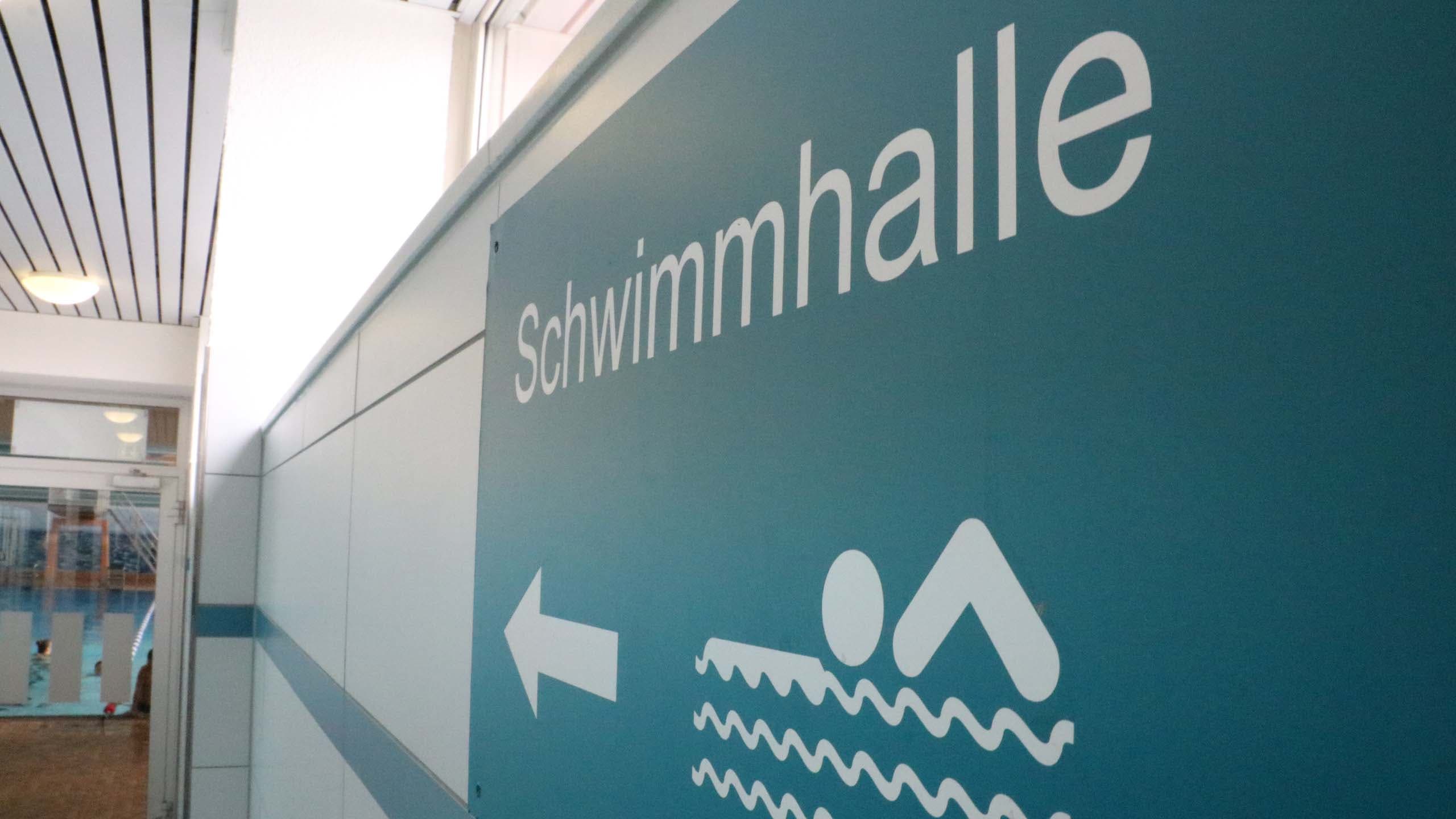 Celler Badeland, SchwimmhalleCelle Badeland, indoor swimming pool