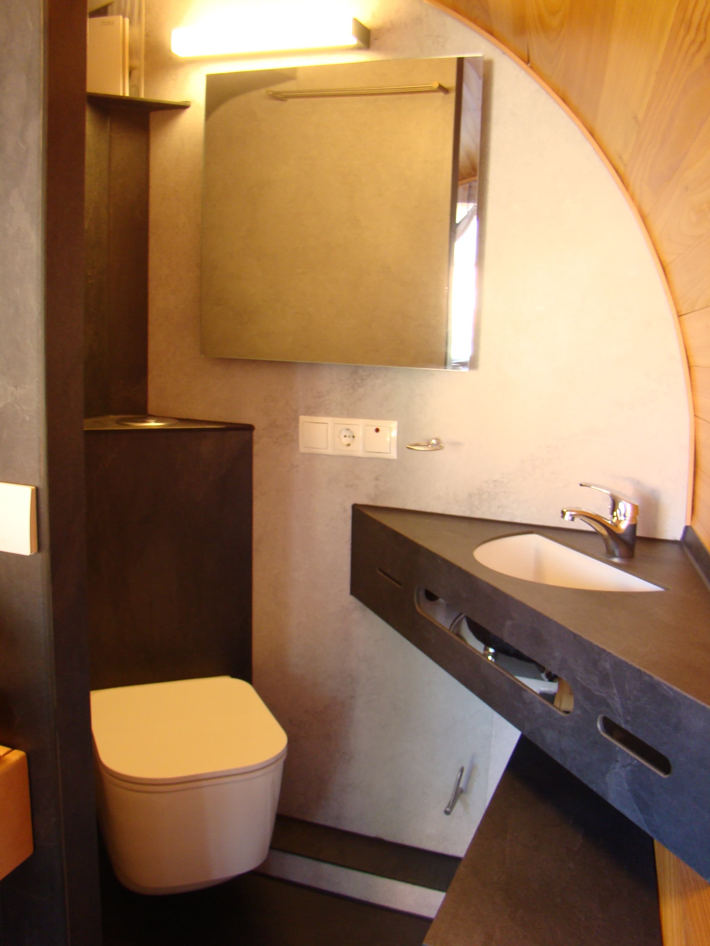 Badezimmer im Apartmentfass bei Meyerhöms in Hermannsburg