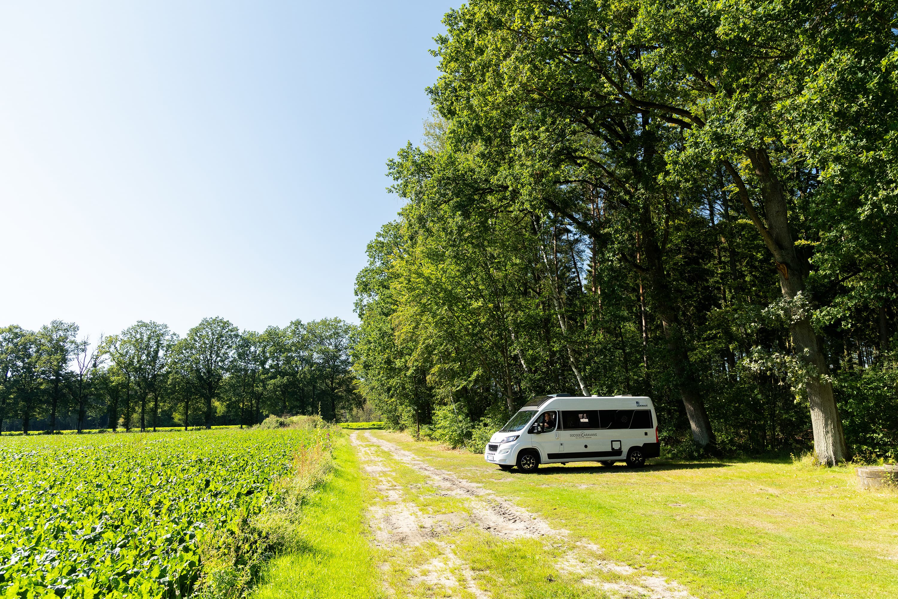 Mit dem Wohnmobil in der Natur stehen