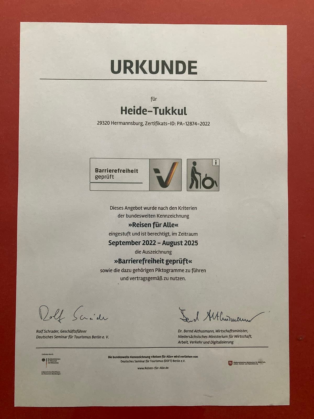 Urkunde der Ferienwohnung Heide-TukkulCertificate of the vacation apartment Heide-TukkulCertifikat for ferielejligheden Heide-TukkulCertificaat van de vakantiewoning Heide-Tukkul
