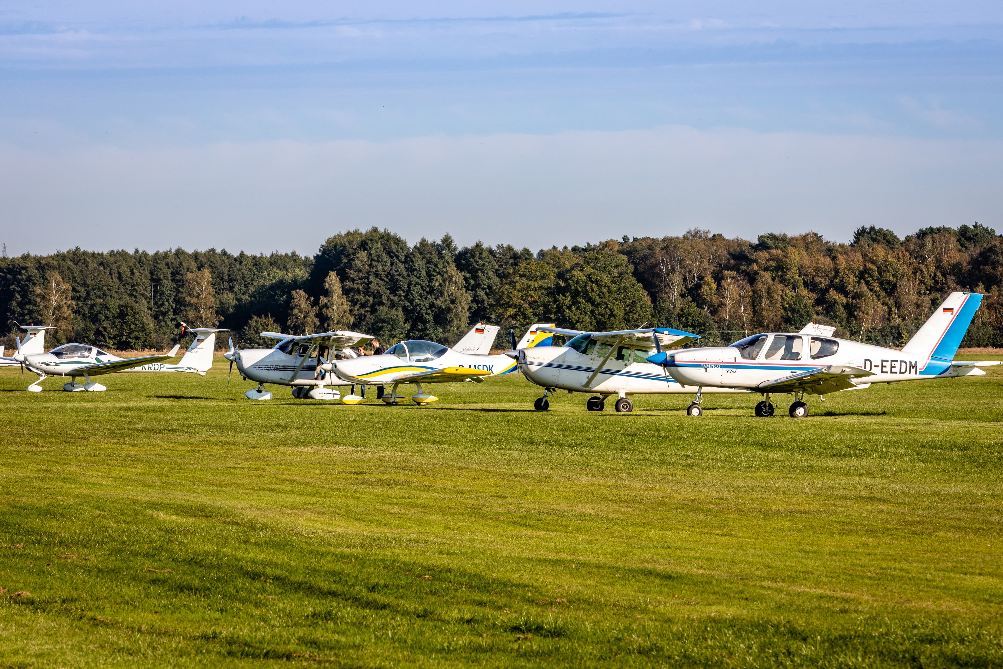 Ein Stop am Flughafen HodenhagenA stop at Hodenhagen AirportEt stop ved Hodenhagen LufthavnEen stop op de luchthaven Hodenhagen
