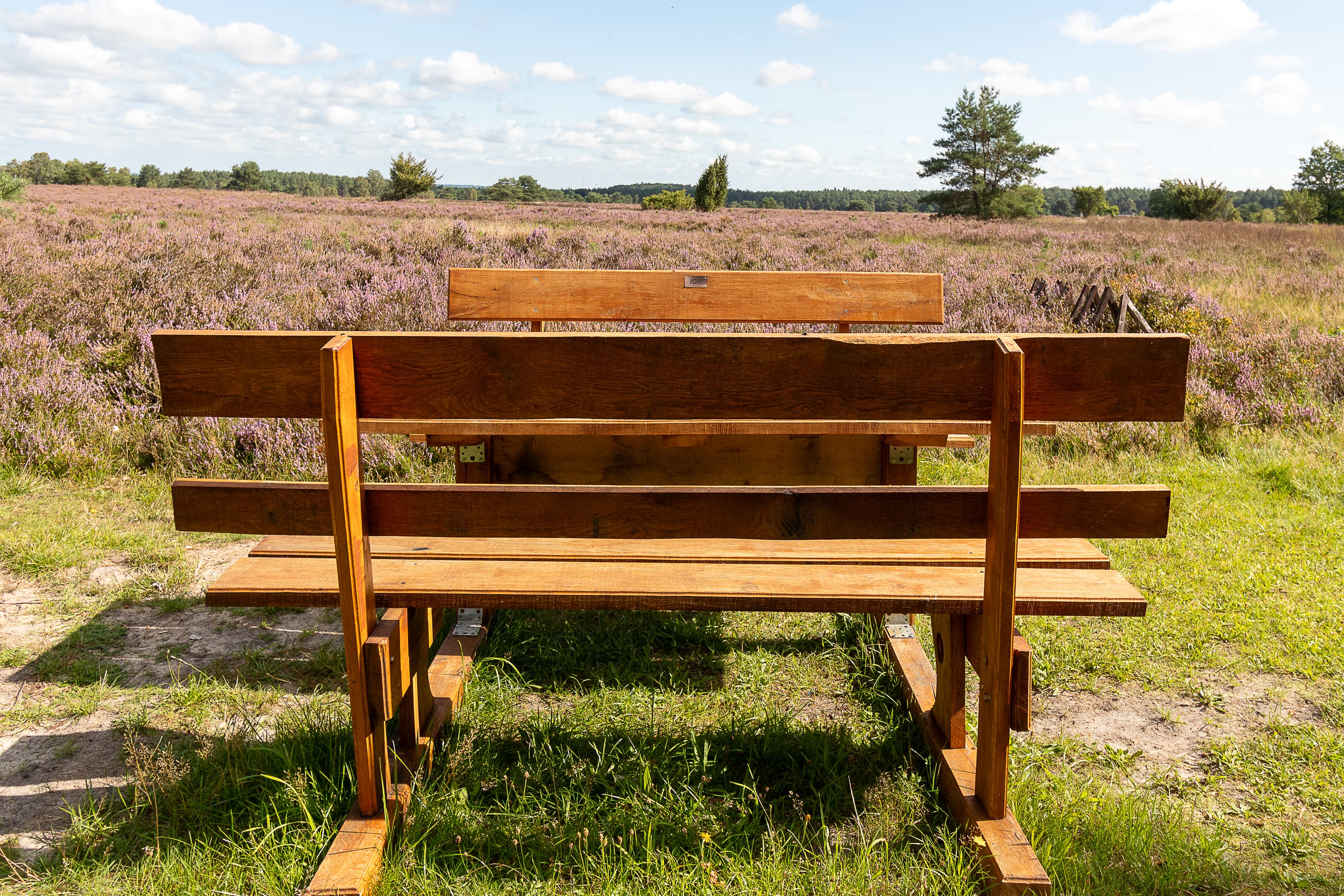 Idyllischer Picknickplatz mit herrlichem Blick für eine Wanderpause