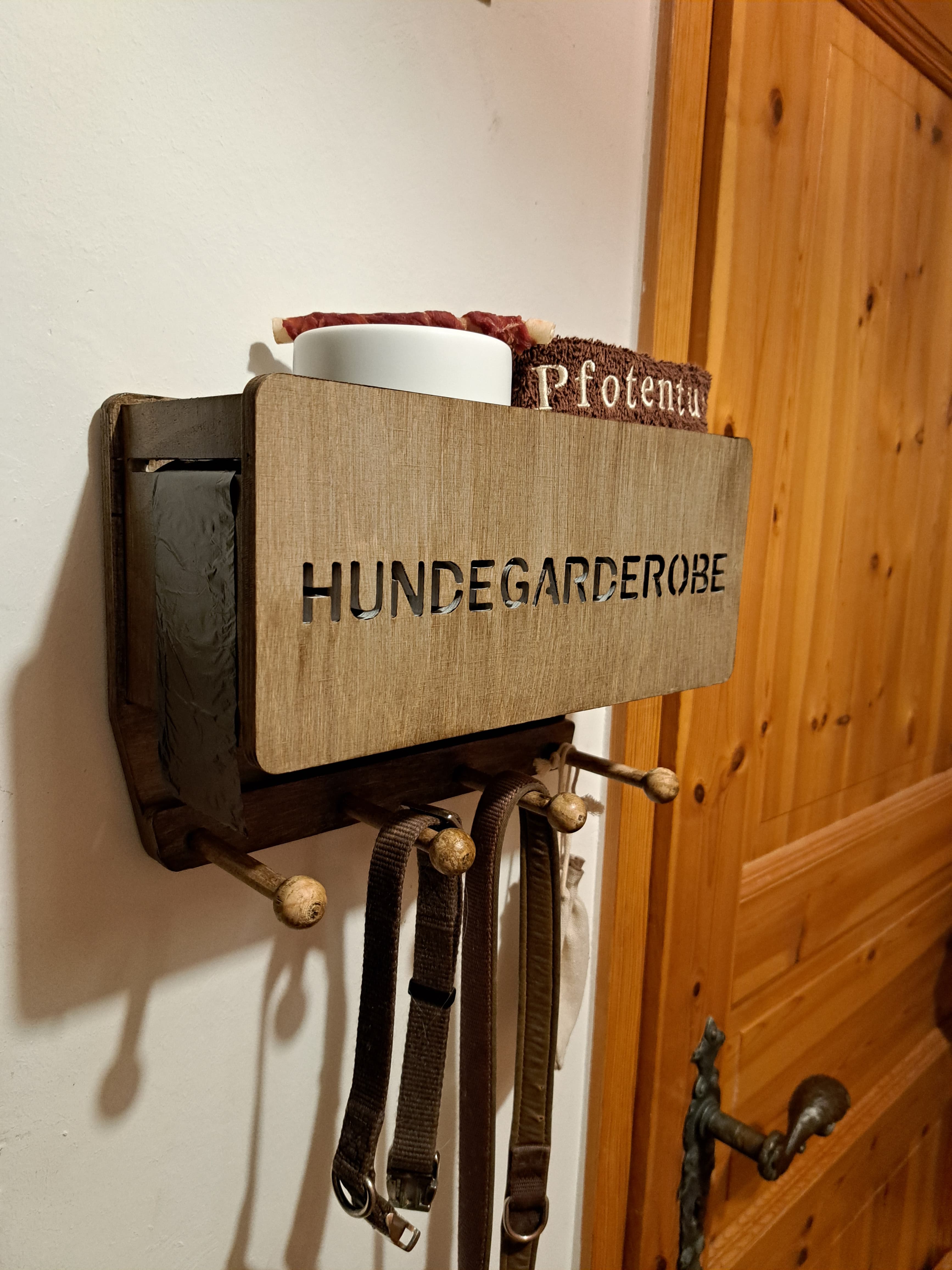 Hundegarderobe Hundeurlaub Pfotenreiniger Pfotentuch Urlaub mit Hund Lüneburger Heide
