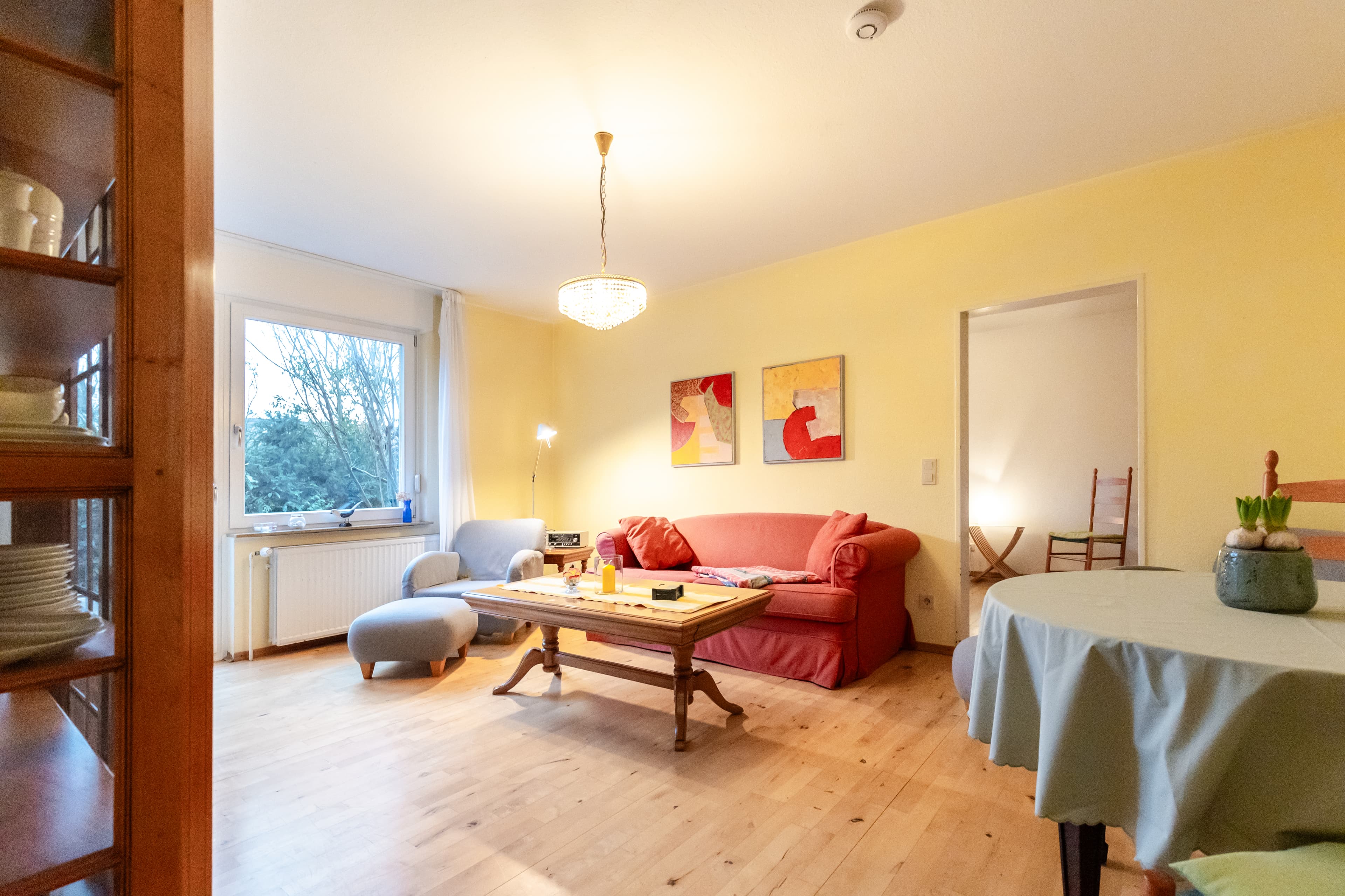 Wohnzimmer Ferienwohnung Weihe Couch gemütlich