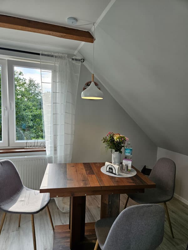 Essbereich im Wohnzimmer FeWo 2 (DG)