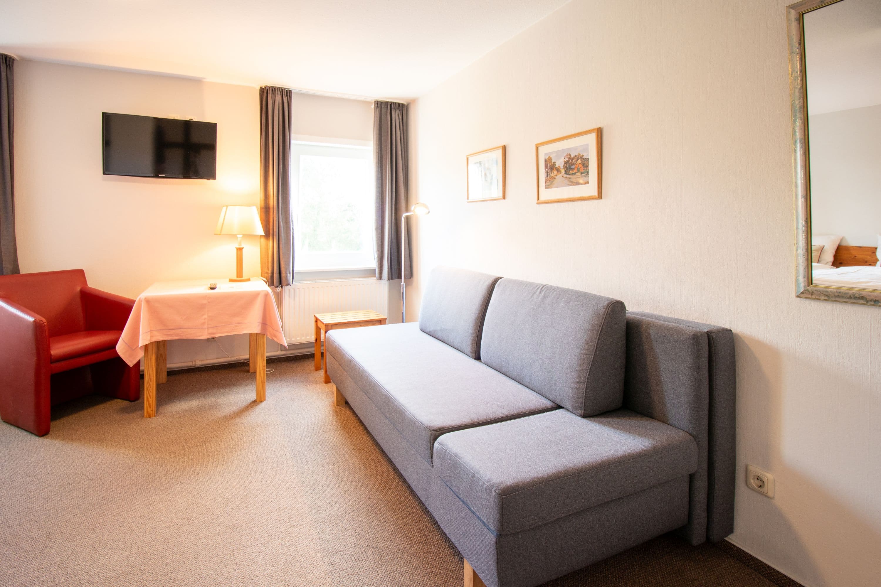 Sofa und Tisch im Haus Otte