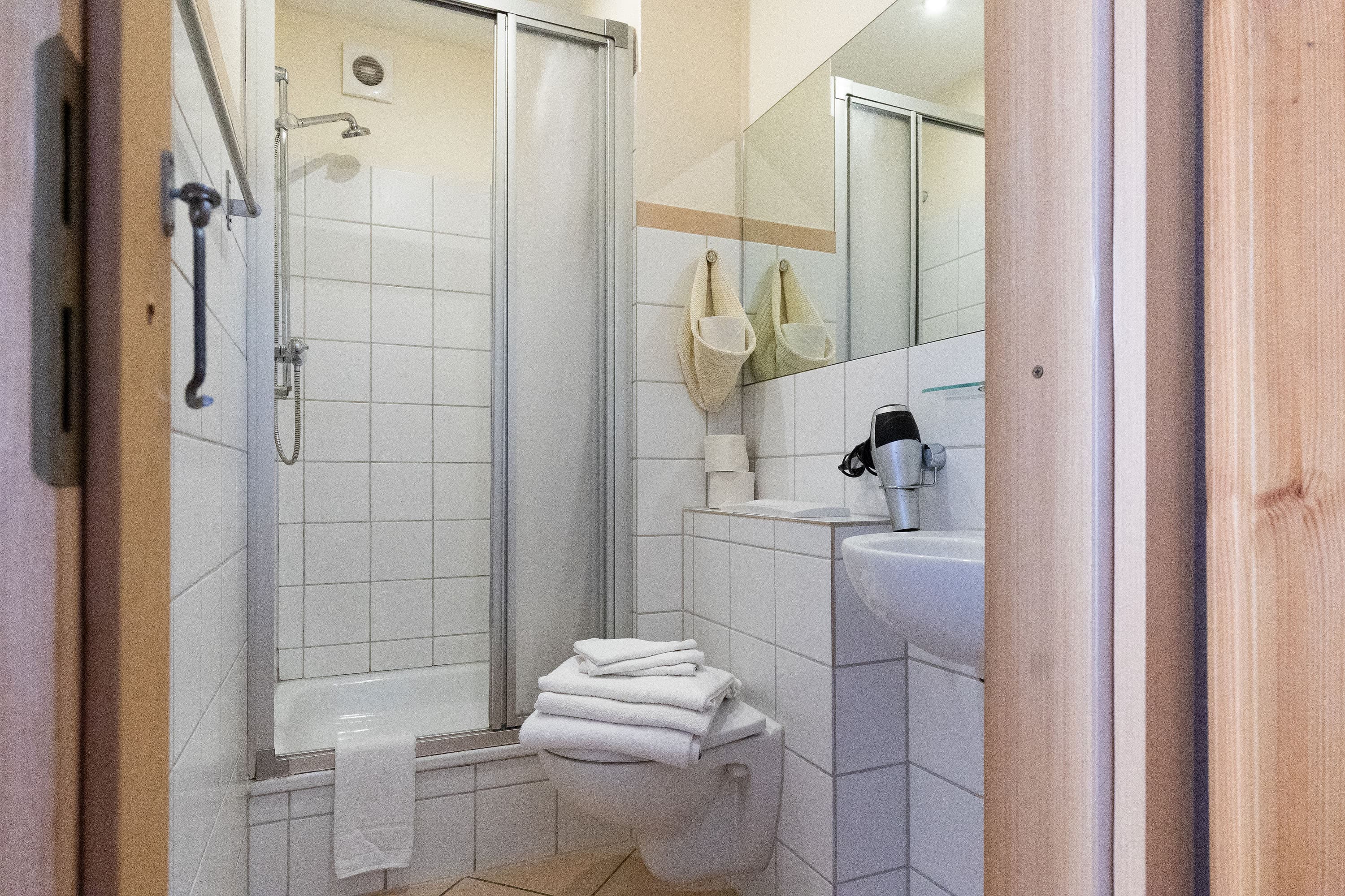 Stadthaus Hotel Lüneburg Badezimmer Stadturlaub Urlaub online buchen