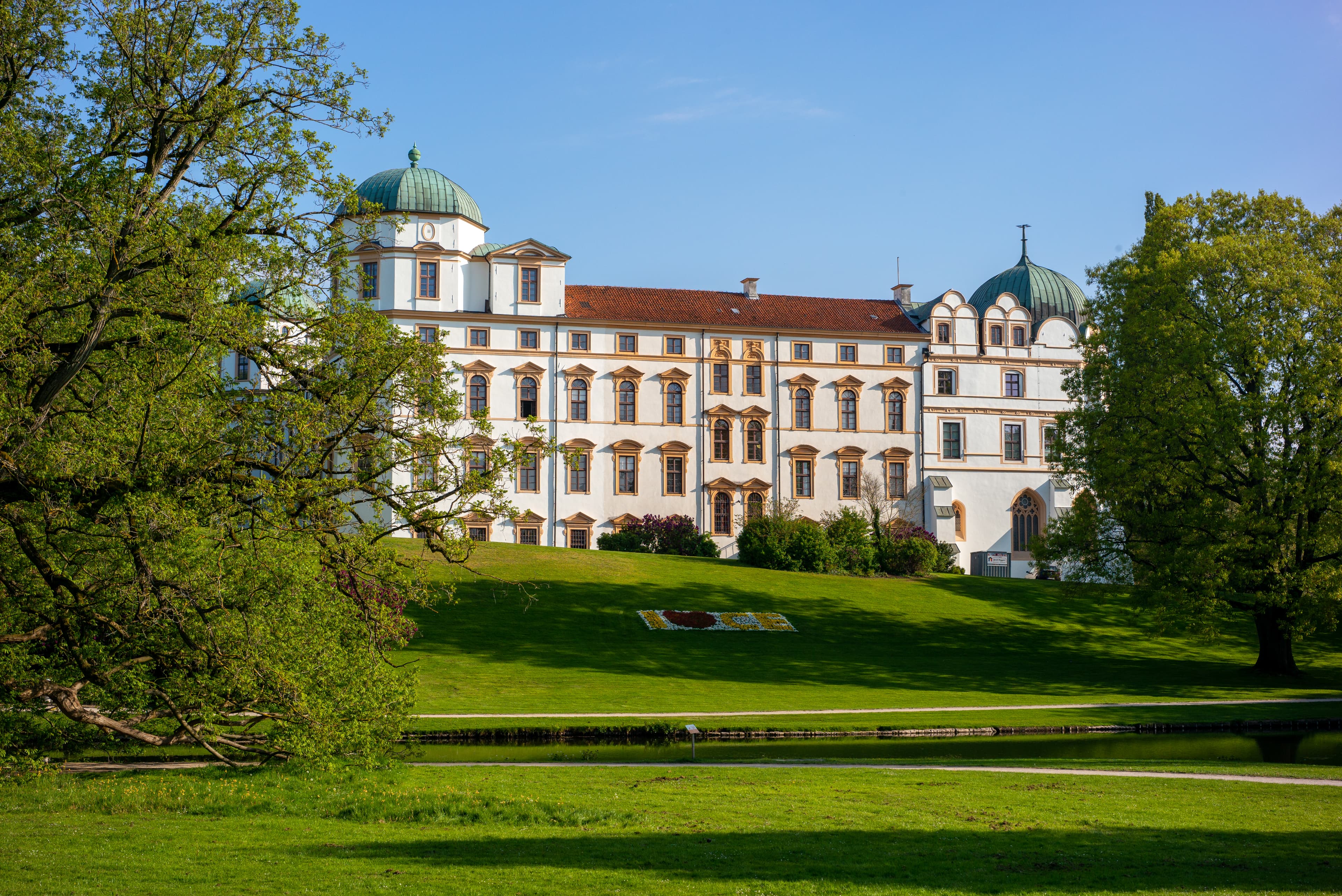 Der Schlosspark in Celle im Frühling