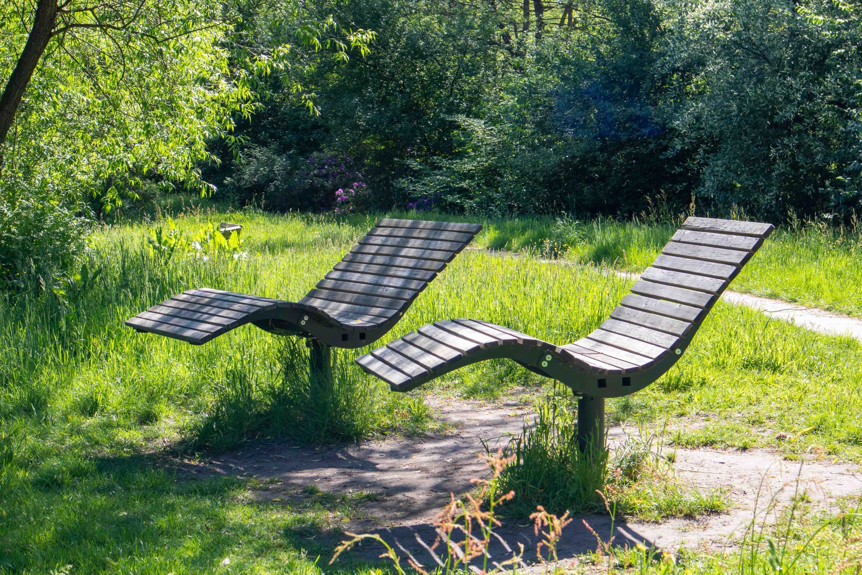 Liegestühle am Mühlenteichen Seppensen