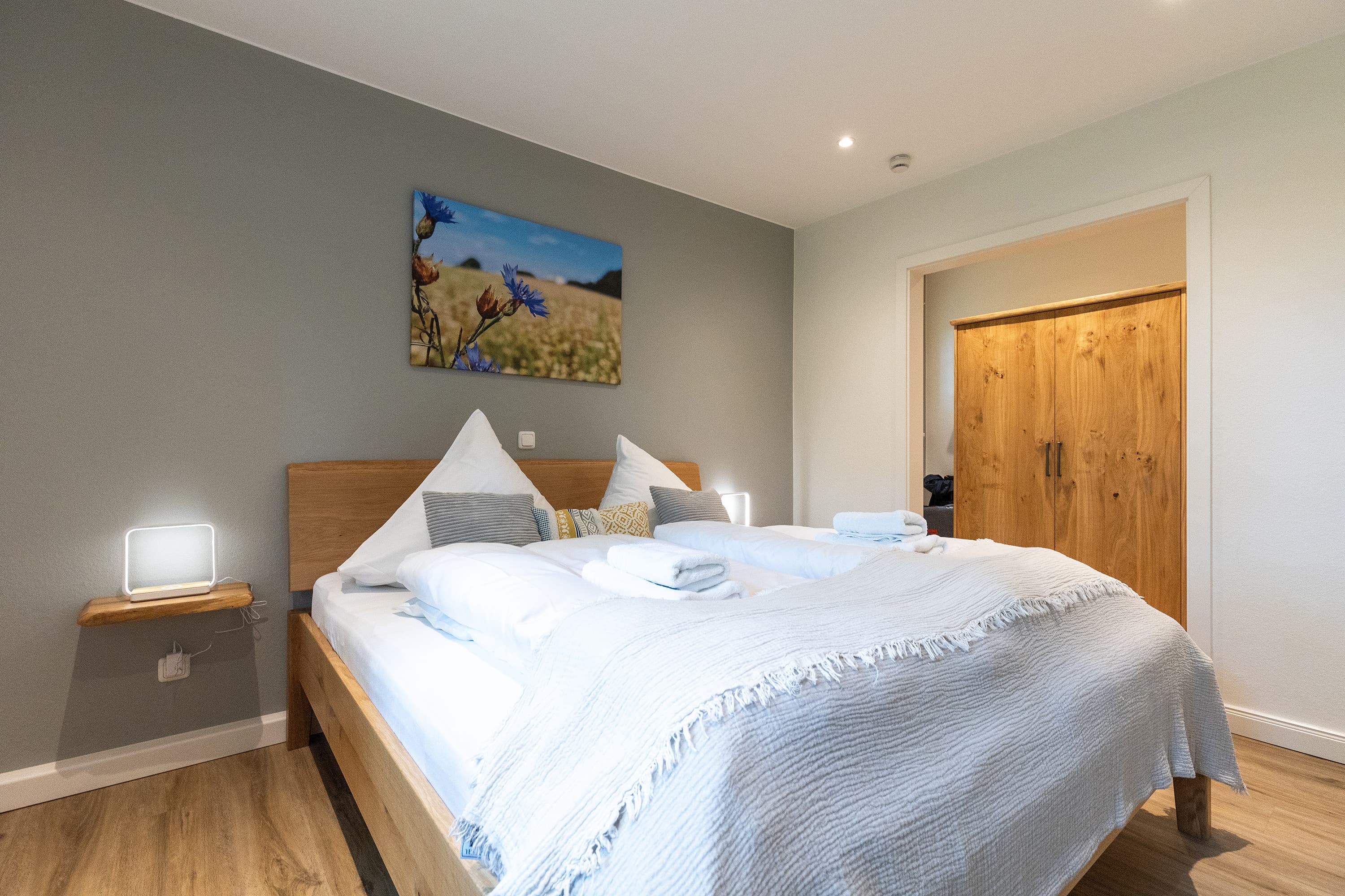 Schlafzimmer in der Ferienwohnung Kirchbuchen auf dem Hof Bockelmann in Bispingen Lüneburger Heide