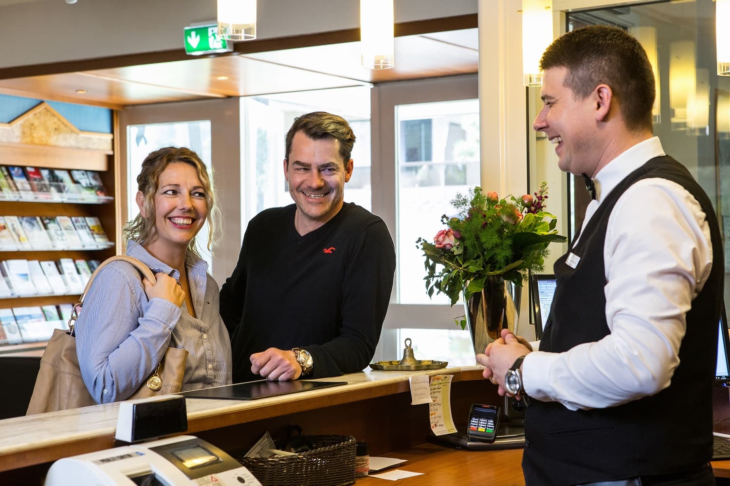 Freundlicher Empfang an der Rezeption im VitalHotel Ascona