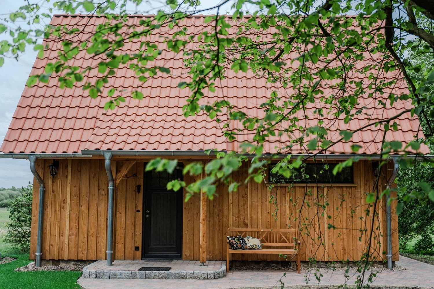 die vorderansicht des ferienhaus oertzespeicher in der lüneburger heide