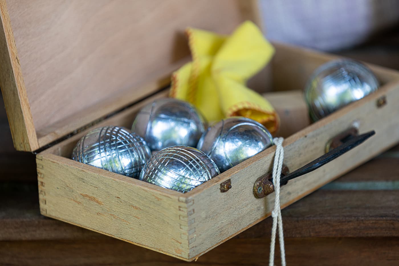 Boulekugeln an der Ferienwohnung Wildblume