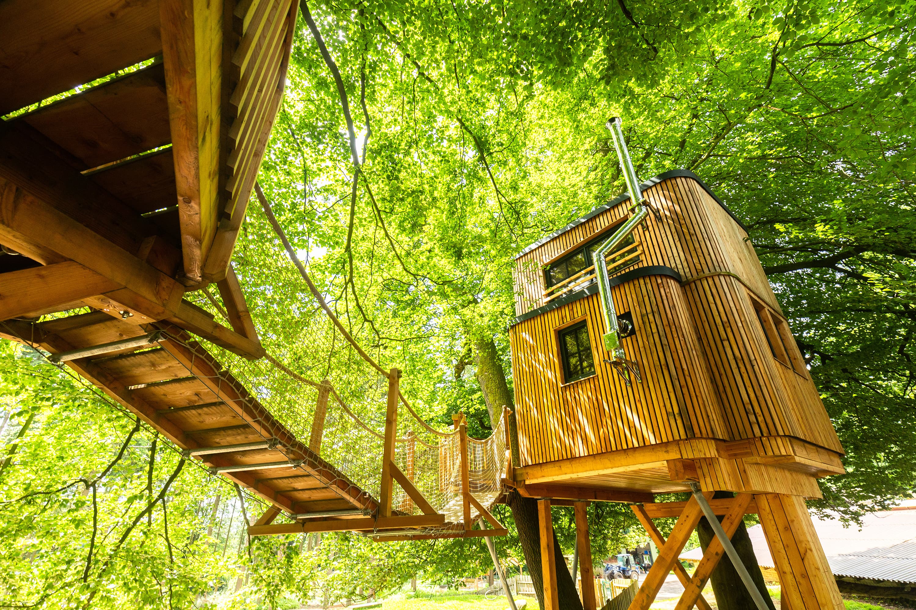 baumhaus übernachten direkt an der lüneburger heide am naturschutzgebiet