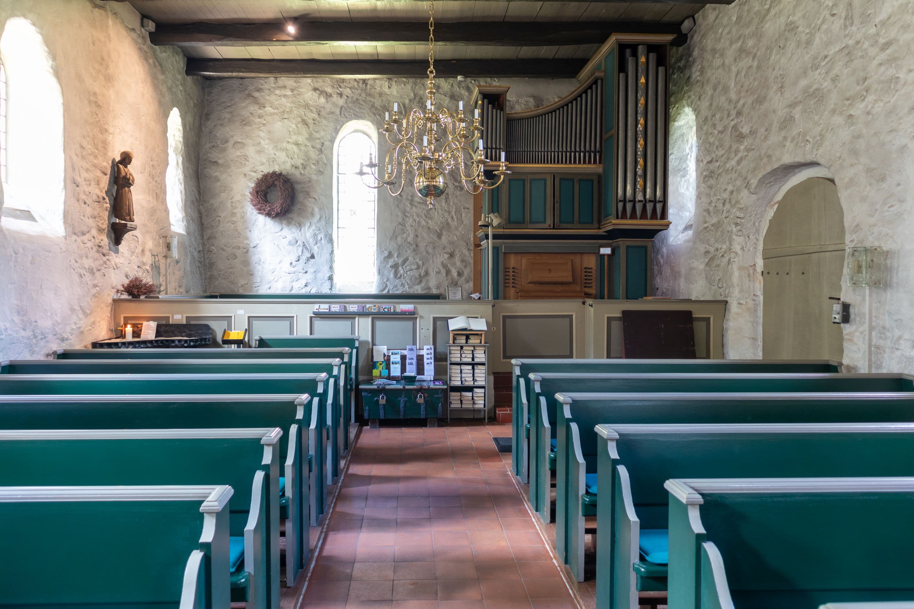 St. Magdalenen Kirche in Undeloh von innen