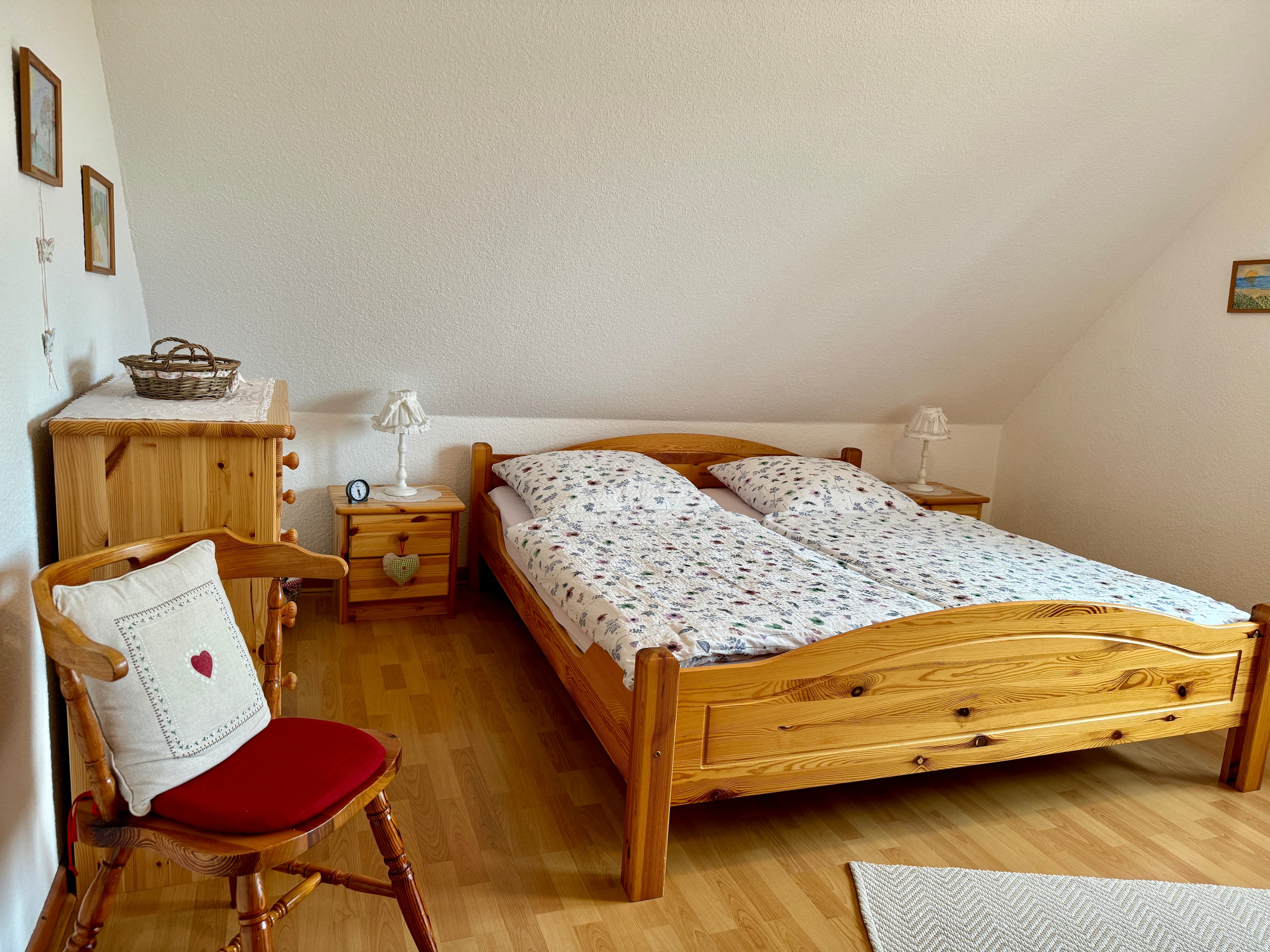 Großes Schlafzimmer in der Ferienwohnung Garmatter in Hermannsburg