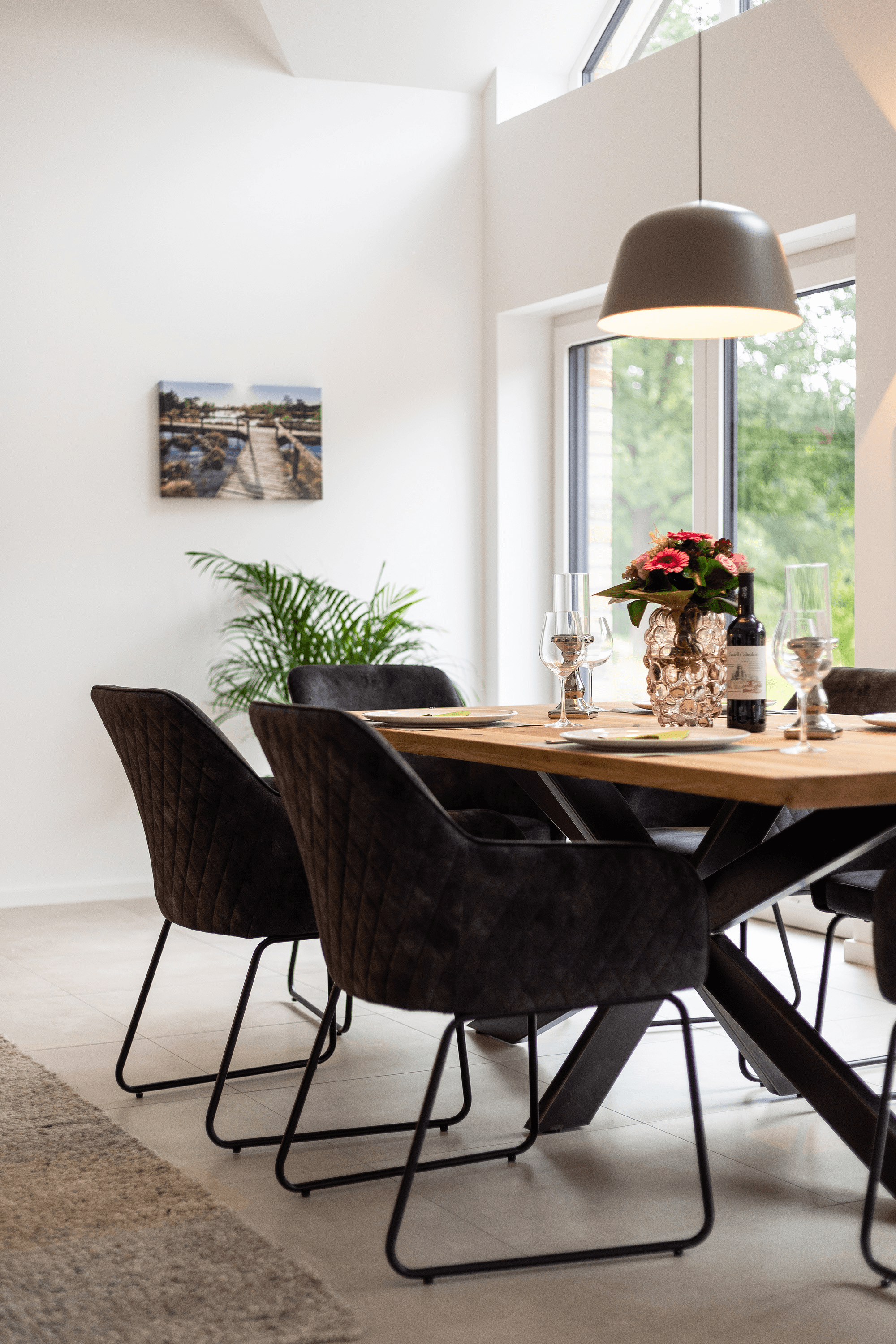 großzügiger Essbereich im ferienhaus wiesenblum für 6 personen