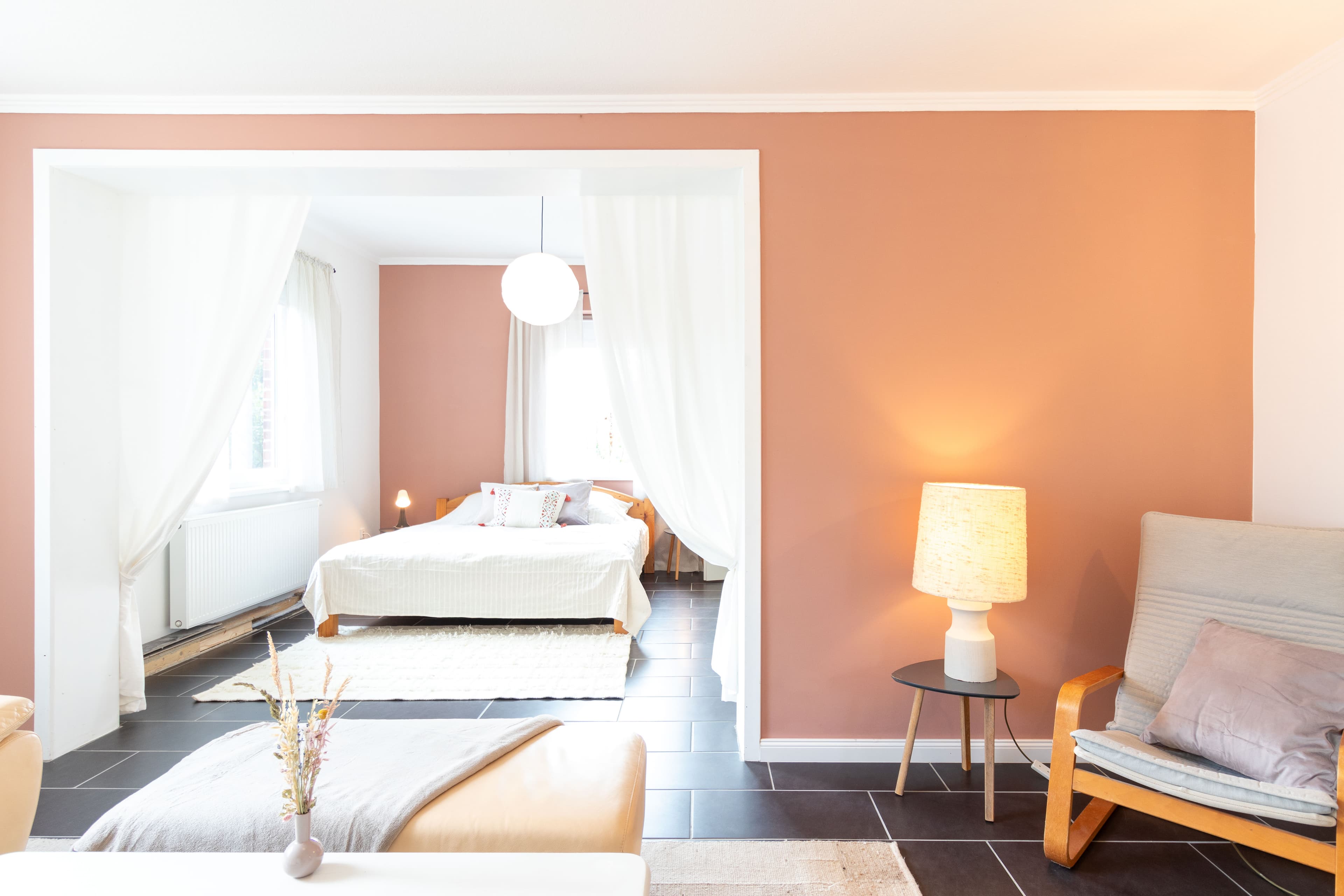 Durchgang zum Schlafzimmer in der Ferienwohnung Stellah in der Lüneburger Heide