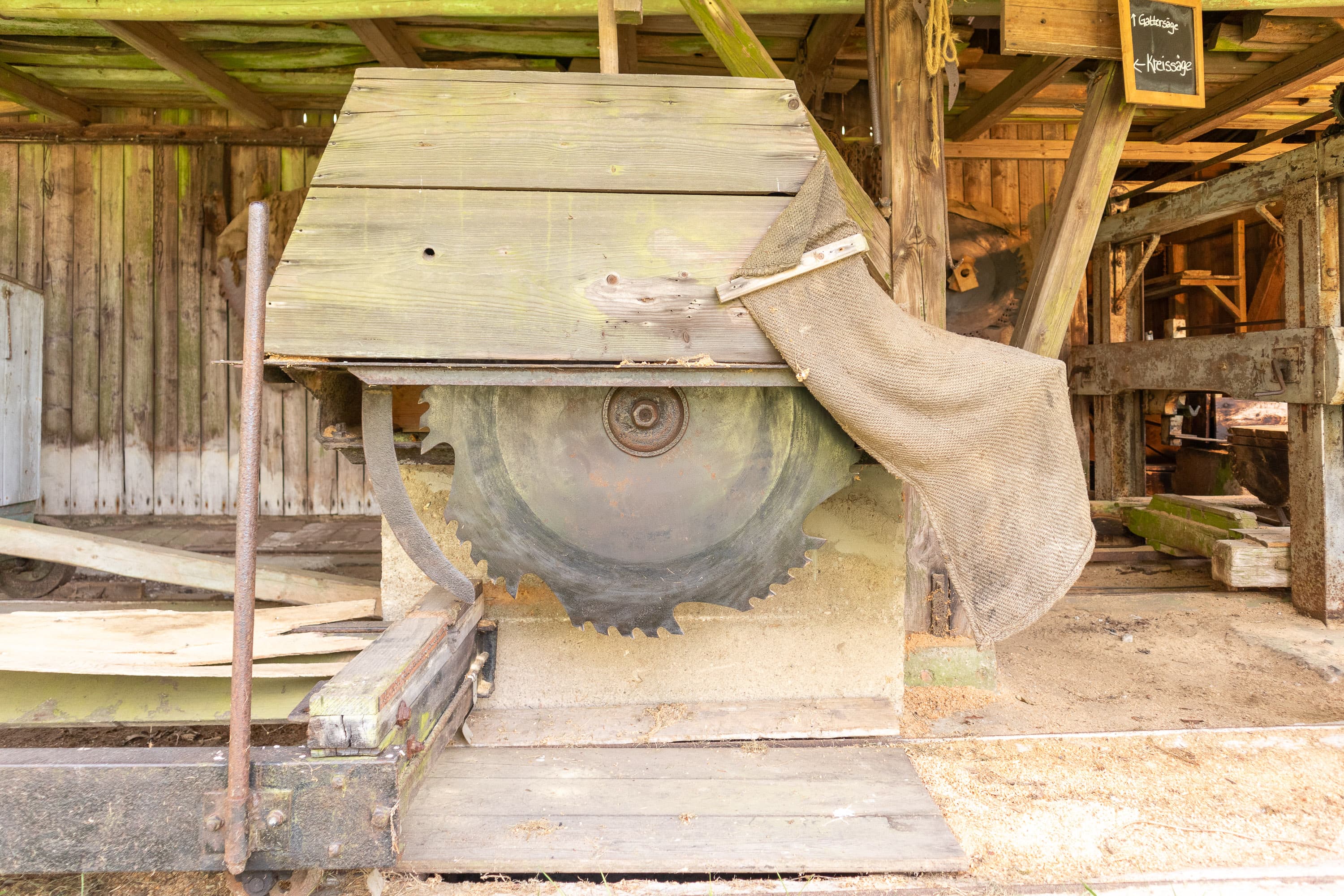 Kreissäge im Sägewerk in der Museumsstellmacherei Langenrehm
