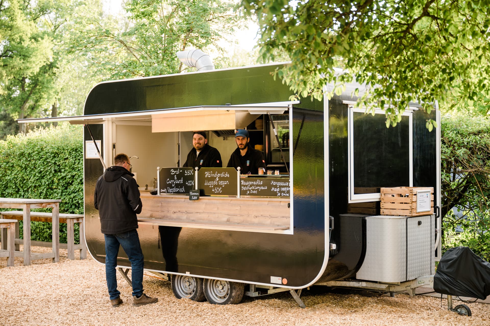 Imbiss auf dem campingplatz campingpark südheideSnack bar on the camping site campingpark südheideSnackbar på campingpladsen campingpark südheideSnackbar op de camping campingpark südheide