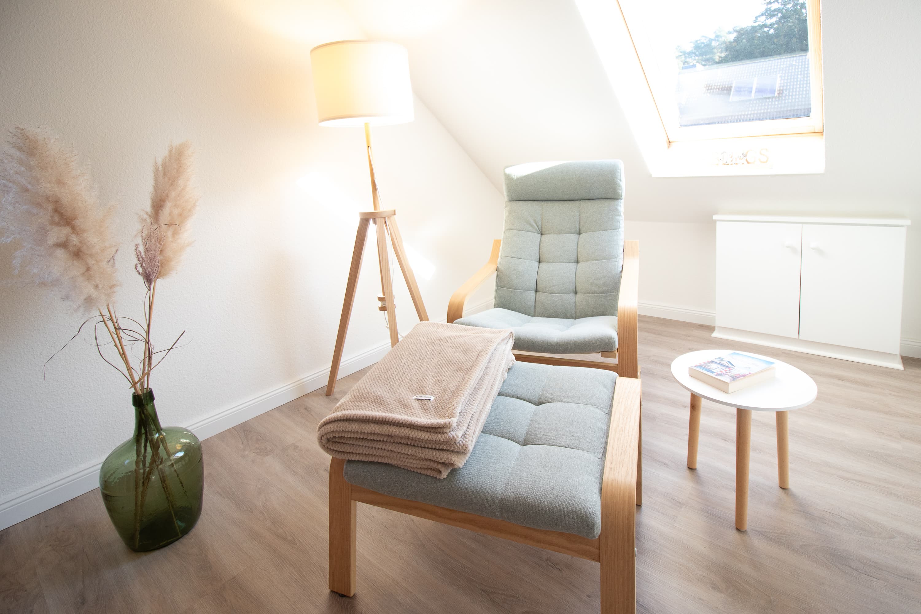 Ferienhaus LandMeer in Garlstorf Leseecke