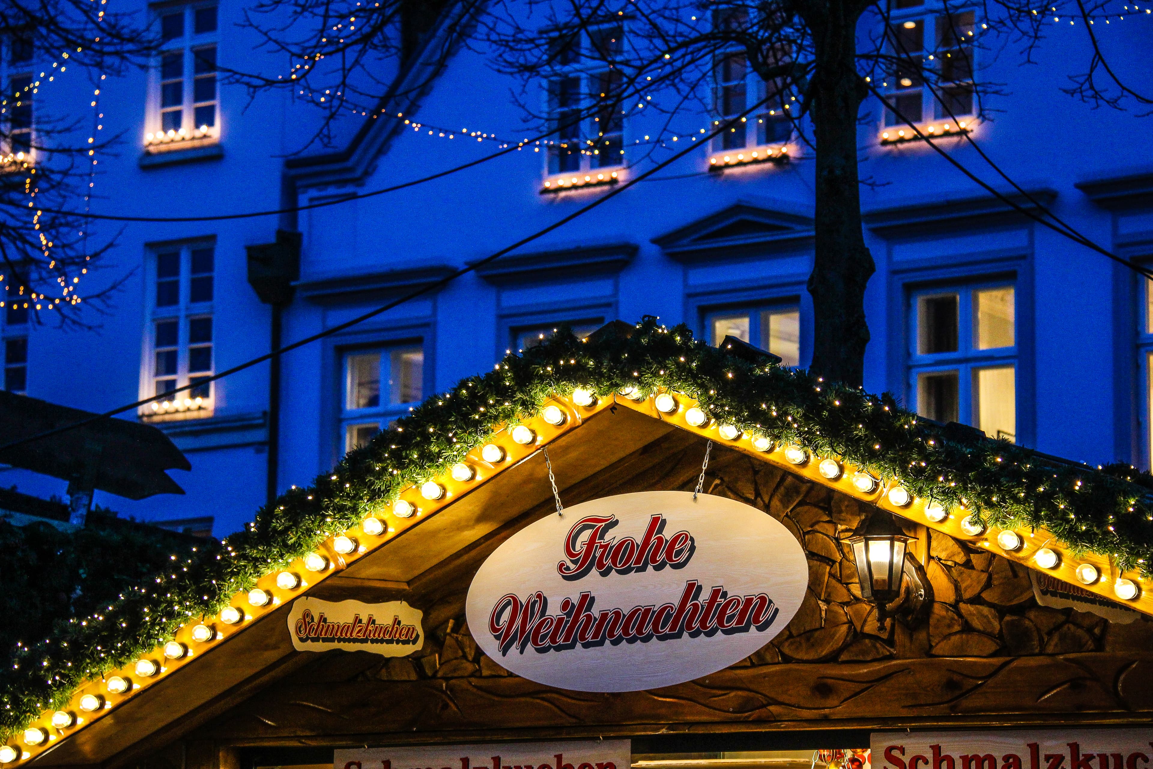 Schöne Buden und Stände auf dem Weihnachtsmarkt Lüneburg