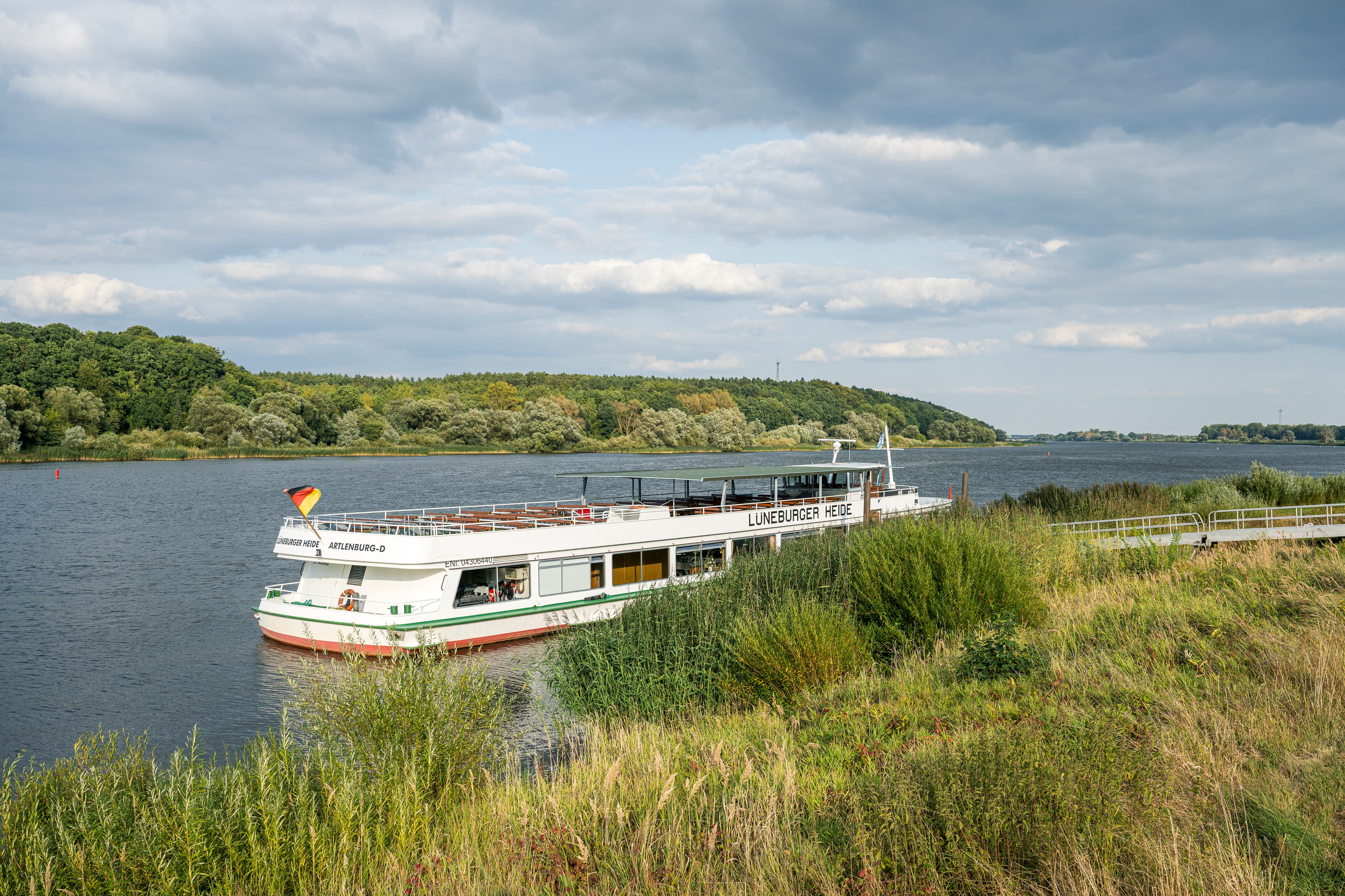 Fahrgastschiff "Lüneburger Heide"