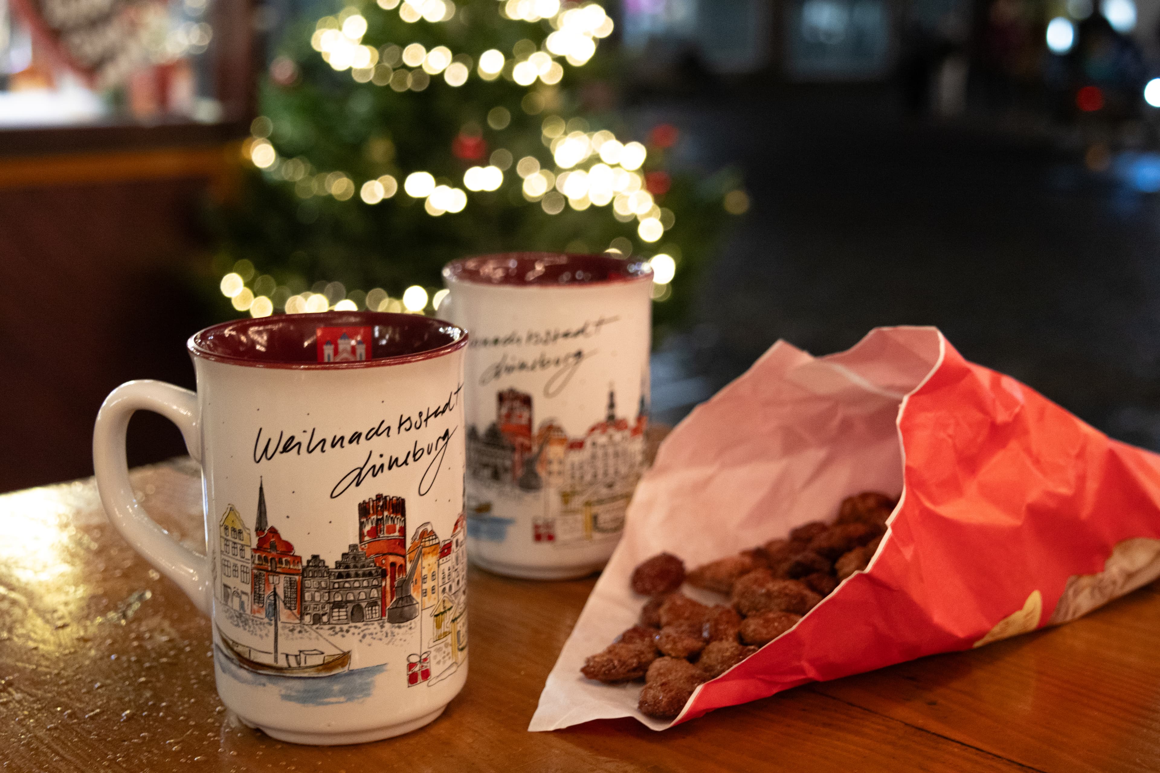 Glühwein in der Weihnachtsstadt Lüneburg Weihnachtsmarkt Lüneburger Heide