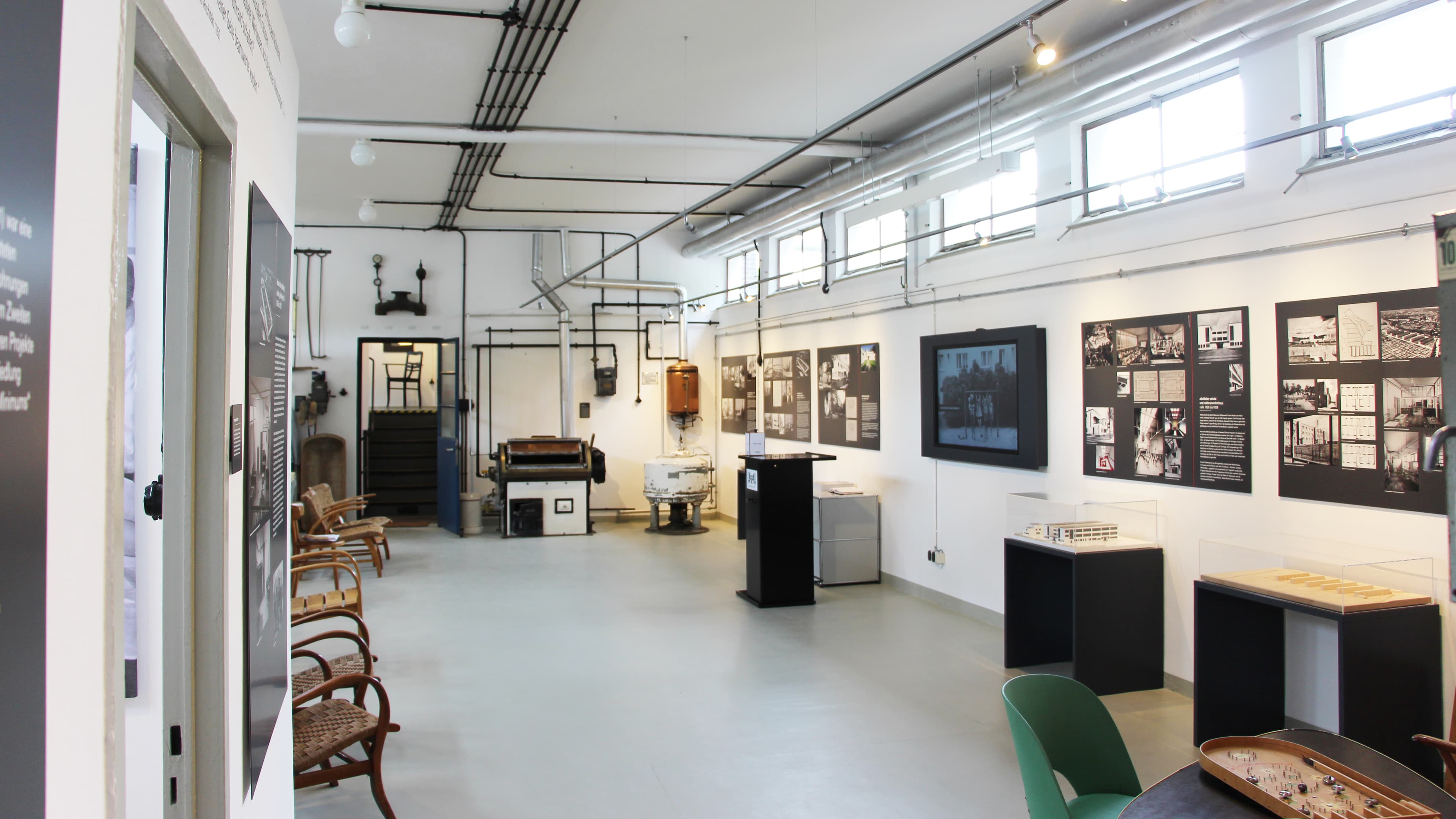 Ausstellungsraum im Otto Haesler Museum CelleExhibition room in the Otto Haesler Museum CelleUdstillingsrum i Otto Haesler Museum CelleTentoonstellingsruimte in het Otto Haesler Museum Celle