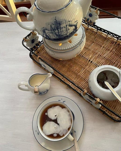 Teezeit im Café am Dorfteich in Schneverdingen