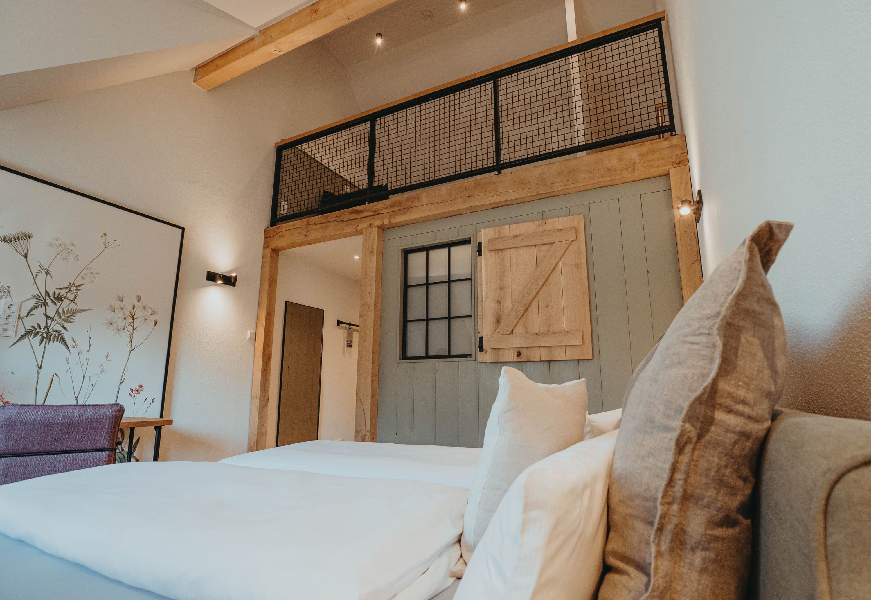 Blick auf die Empore der Maisonette-Junior-Suite