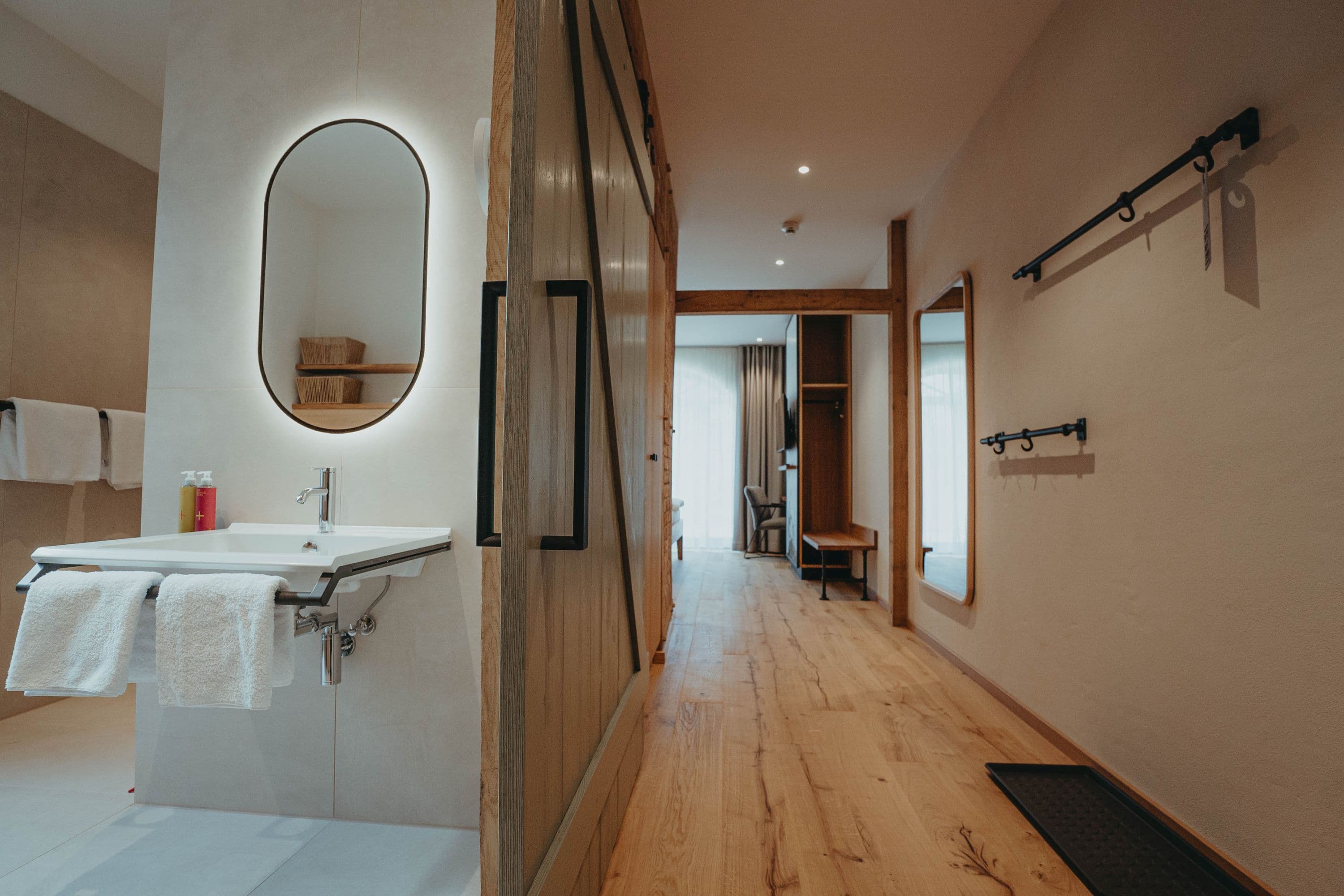 Blick in ein barrierefreies Zimmer