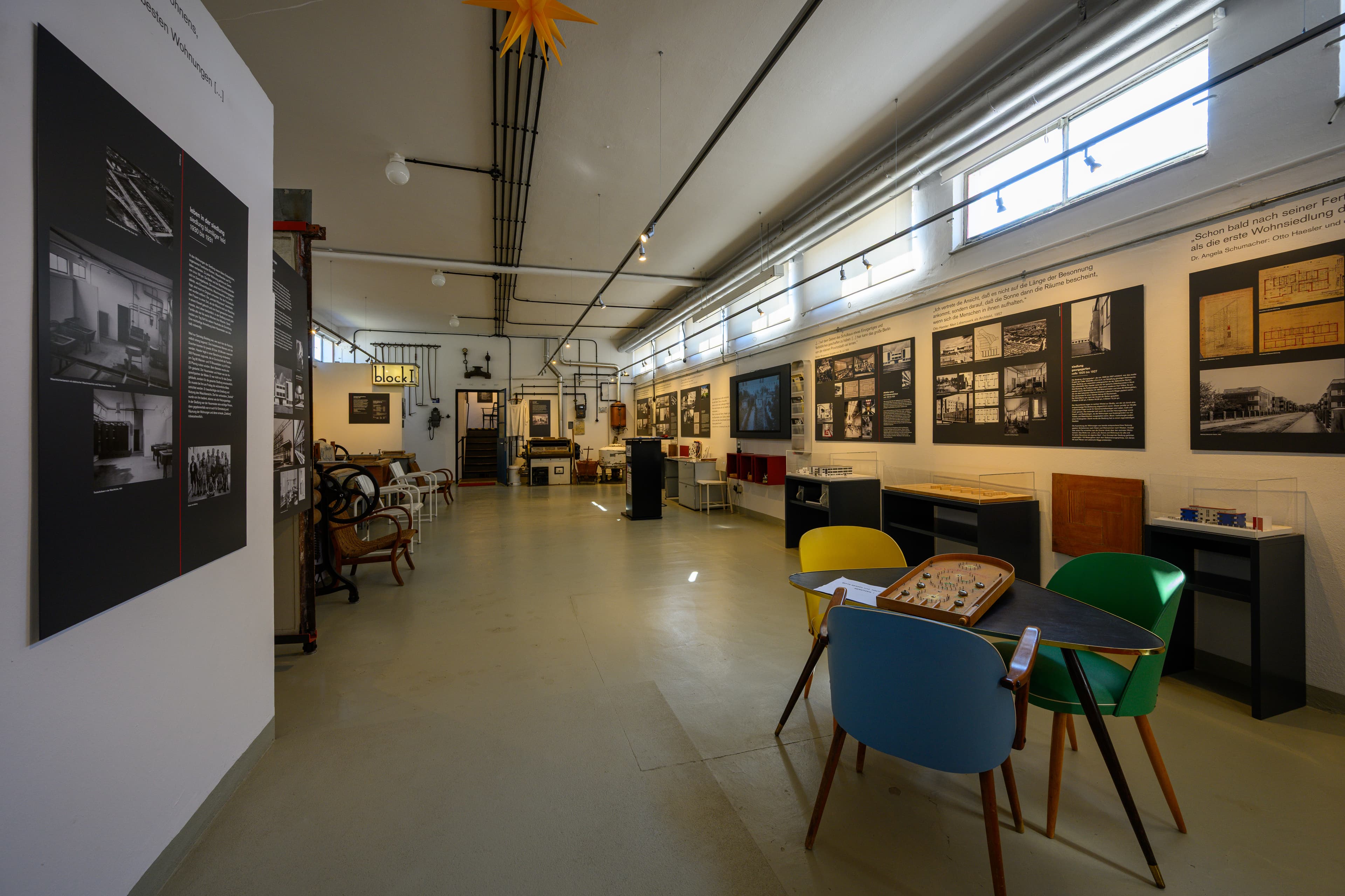 Ausstellungsraum im Otto Haesler Museum in CelleExhibition room in the Otto Haesler Museum in CelleUdstillingsrum i Otto Haesler-museet i CelleTentoonstellingsruimte in het Otto Haesler Museum in Celle