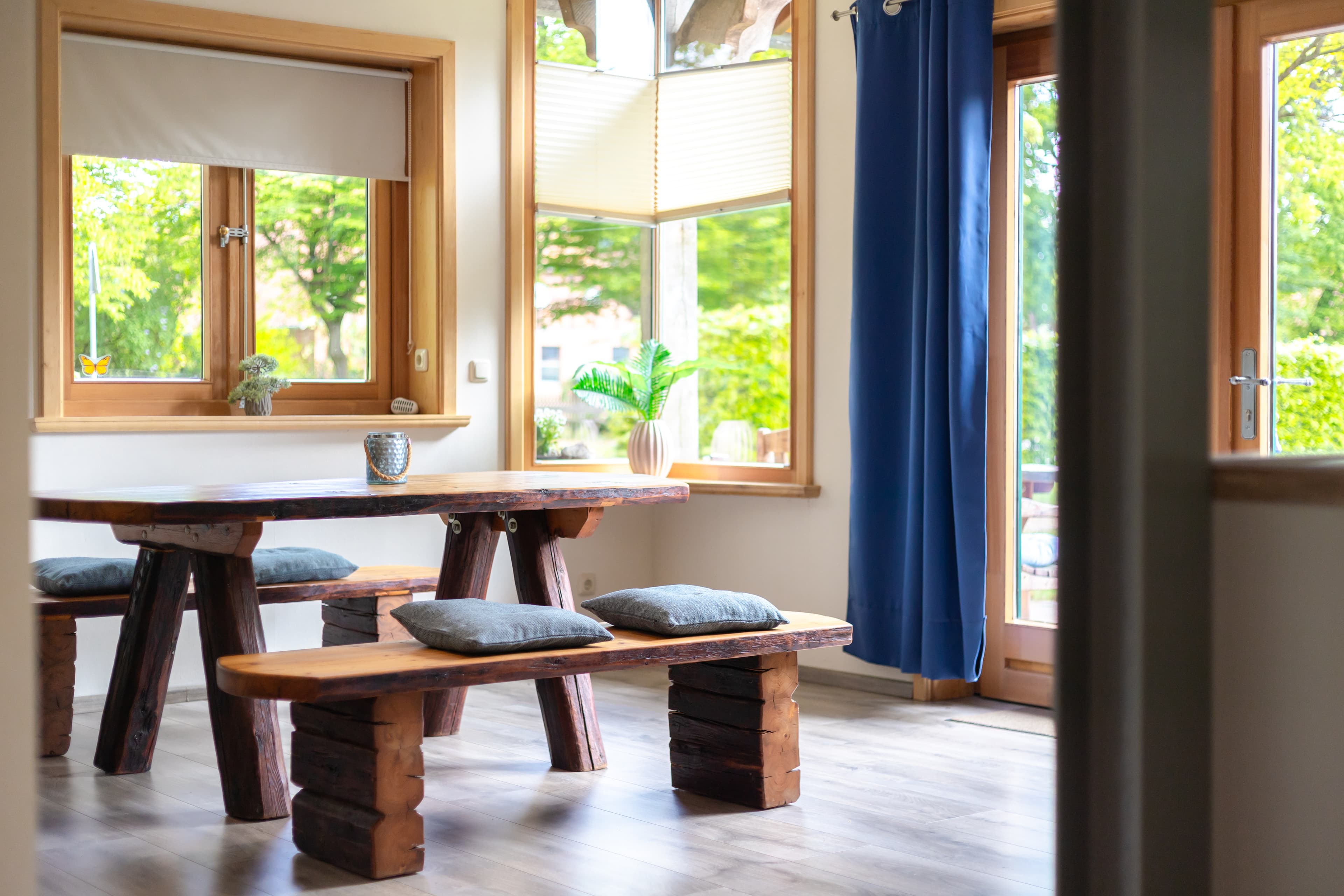 Essbereich in der Ferienwohnung auf Hof Ehlers bei Bergen