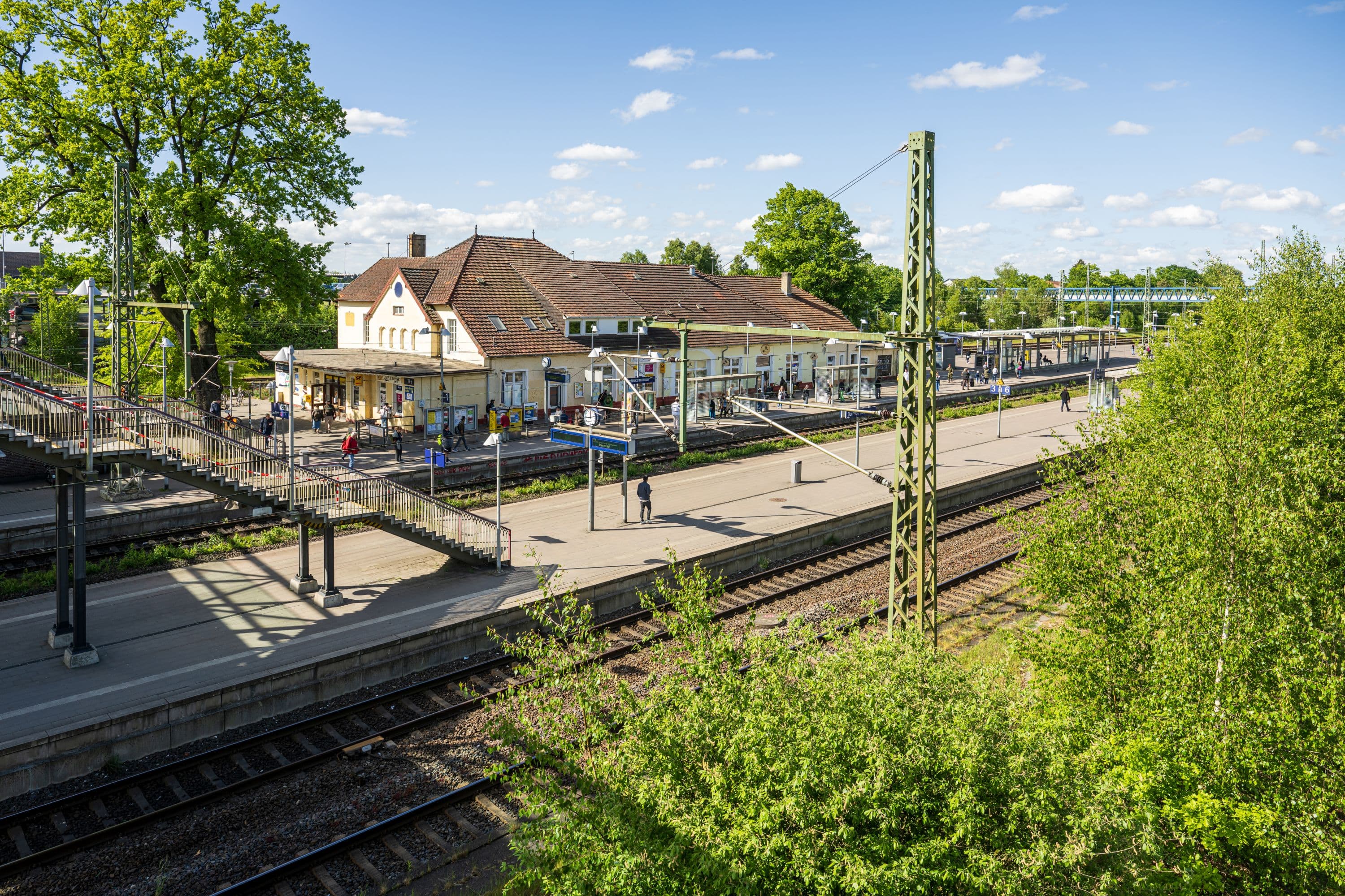 Blick auf die Gleise des Bahnhofs Buchholz in der Nordheide