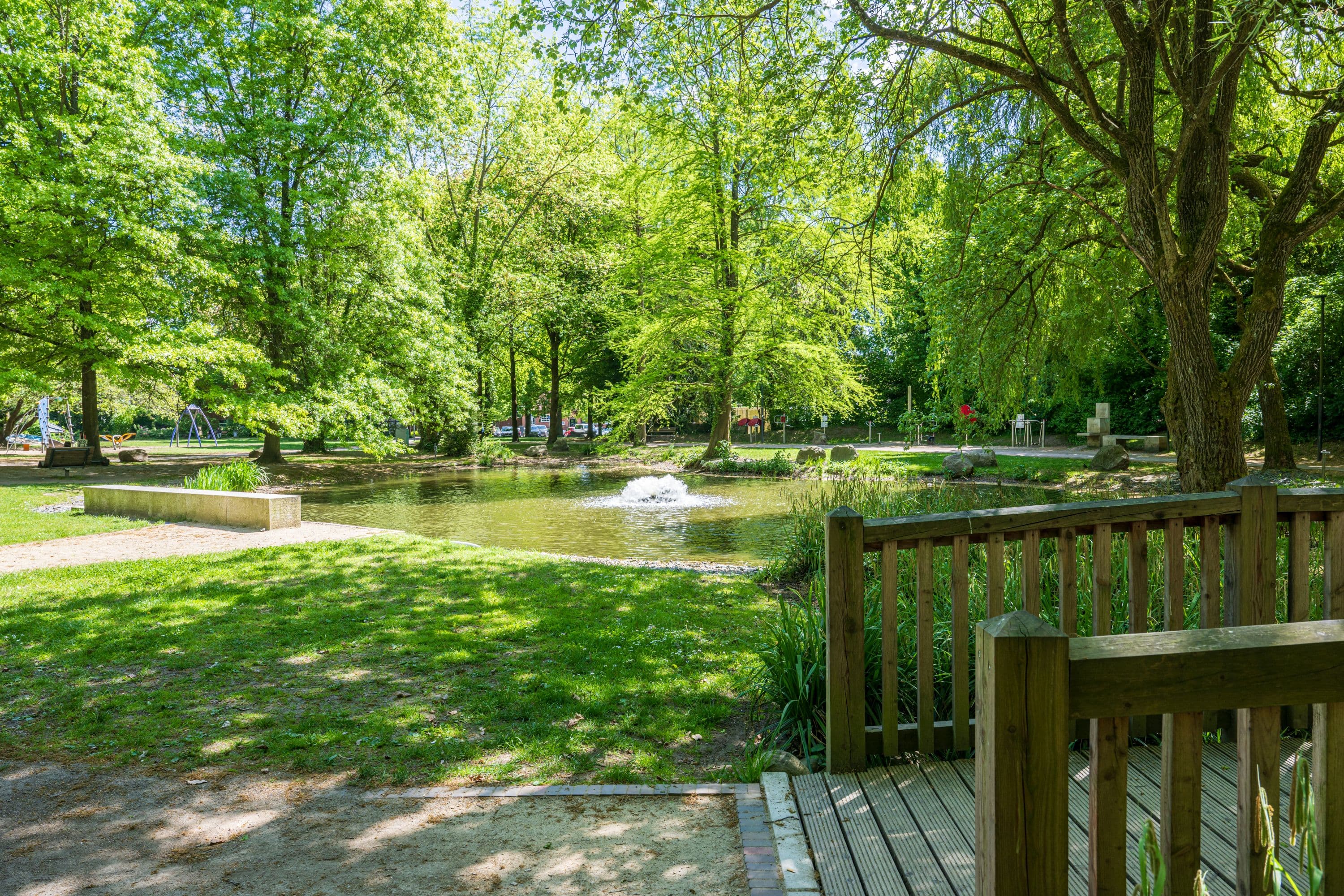 Parkanlage mit Spielplatz in Buchholz in der Nordheide