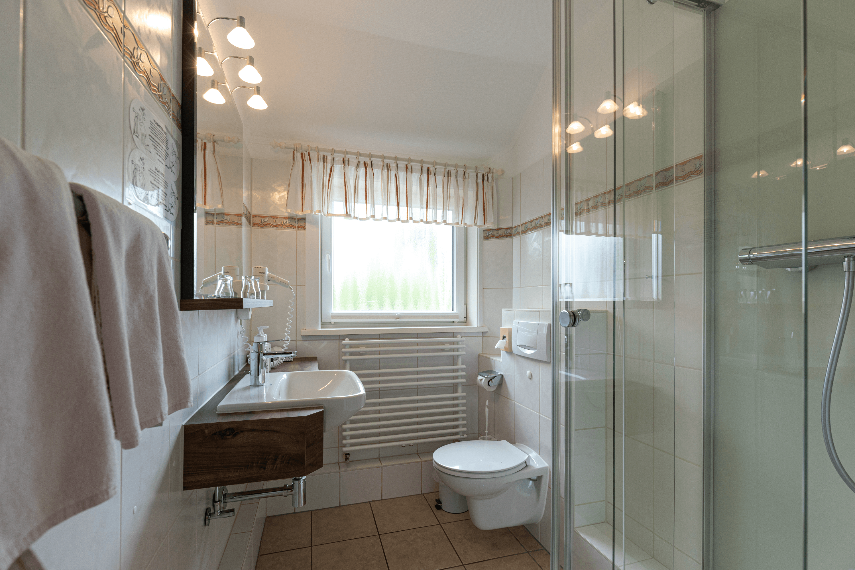 Badezimmer im Hotel im Wiesengrund bei Hermannsburg